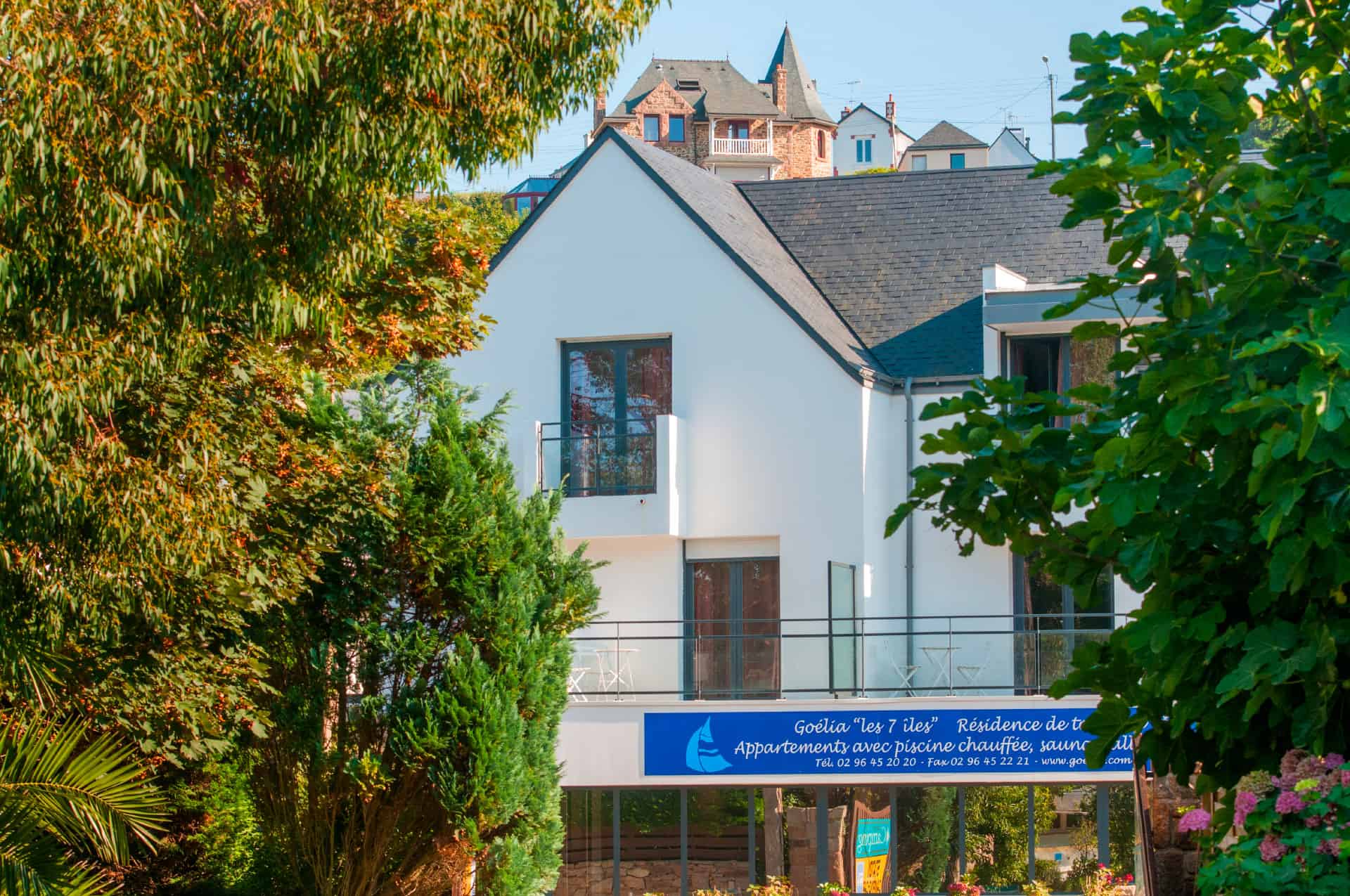Extérieur de la résidence de vacances Goélia Les 7 Îles à Perros-Guirec Extérieur de la résidence de vacances Goélia Les 7 Îles à Perros-Guirec
