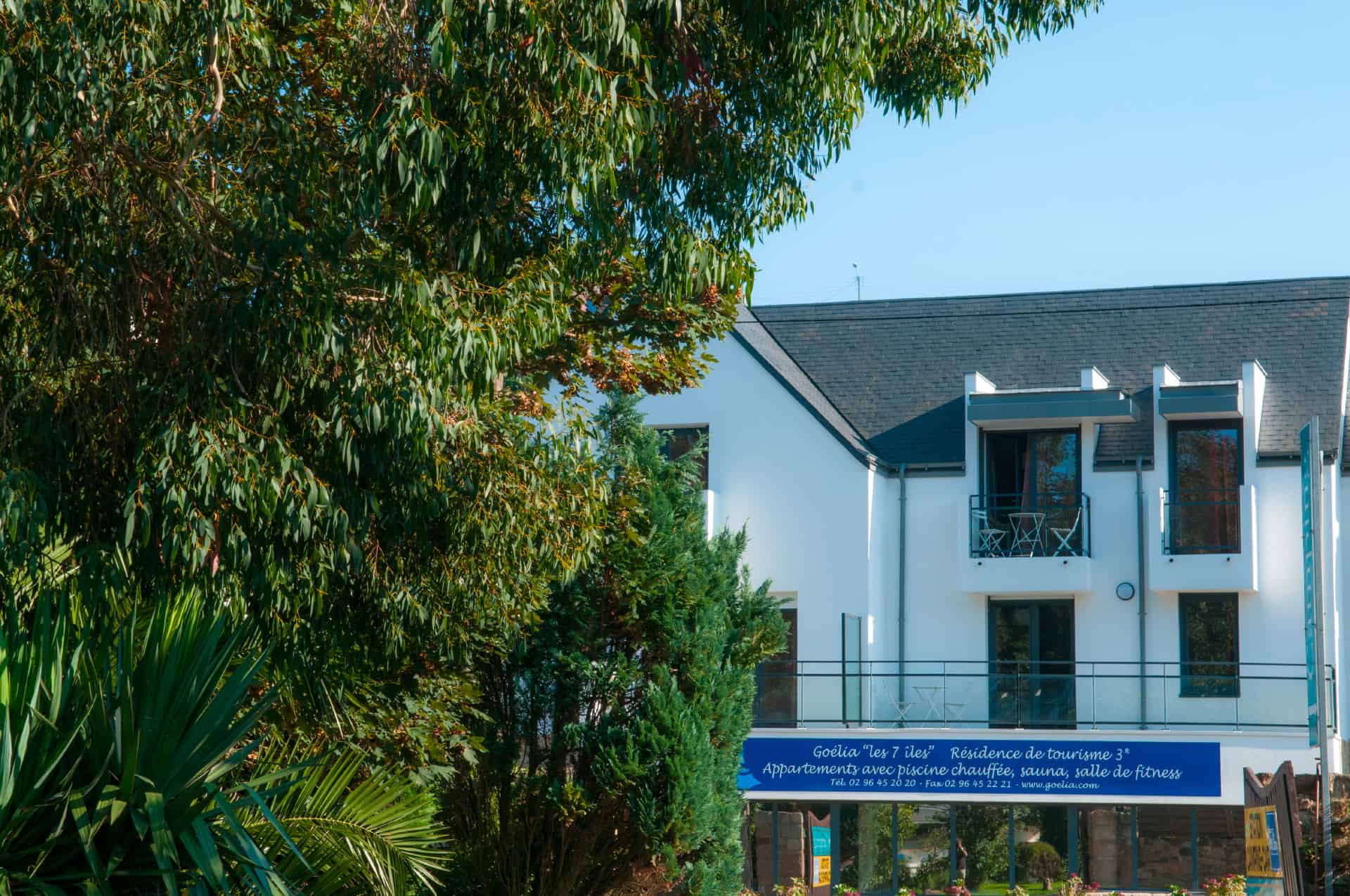 Extérieur de la résidence de vacances Goélia Les 7 Îles à Perros-Guirec Extérieur de la résidence de vacances Goélia Les 7 Îles à Perros-Guirec