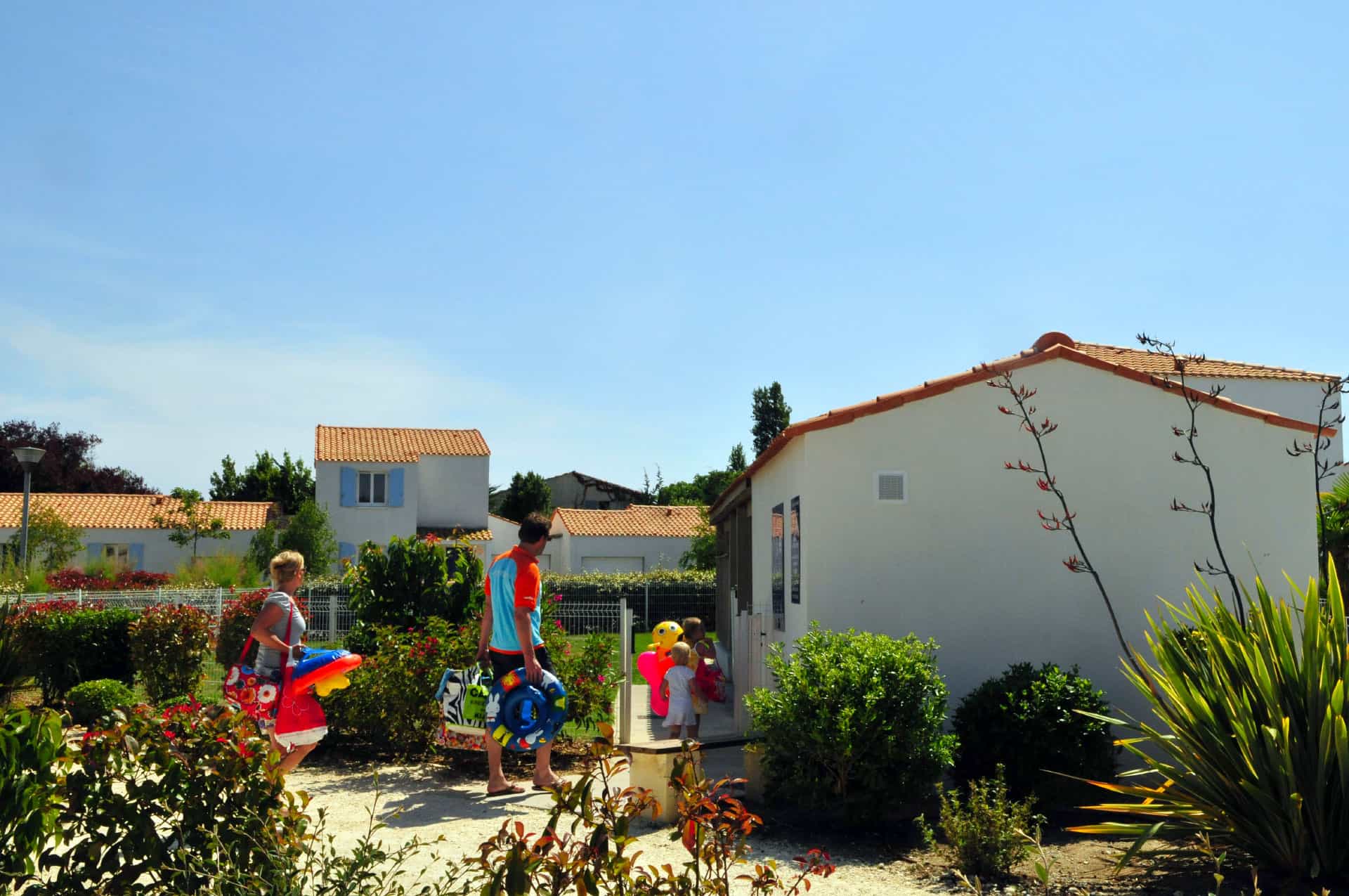 Extérieur de la résidence de vacances Goélia La Palmeraie à St-Georges-d'Oléron Extérieur de la résidence de vacances Goélia La Palmeraie à St-Georges-d'Oléron