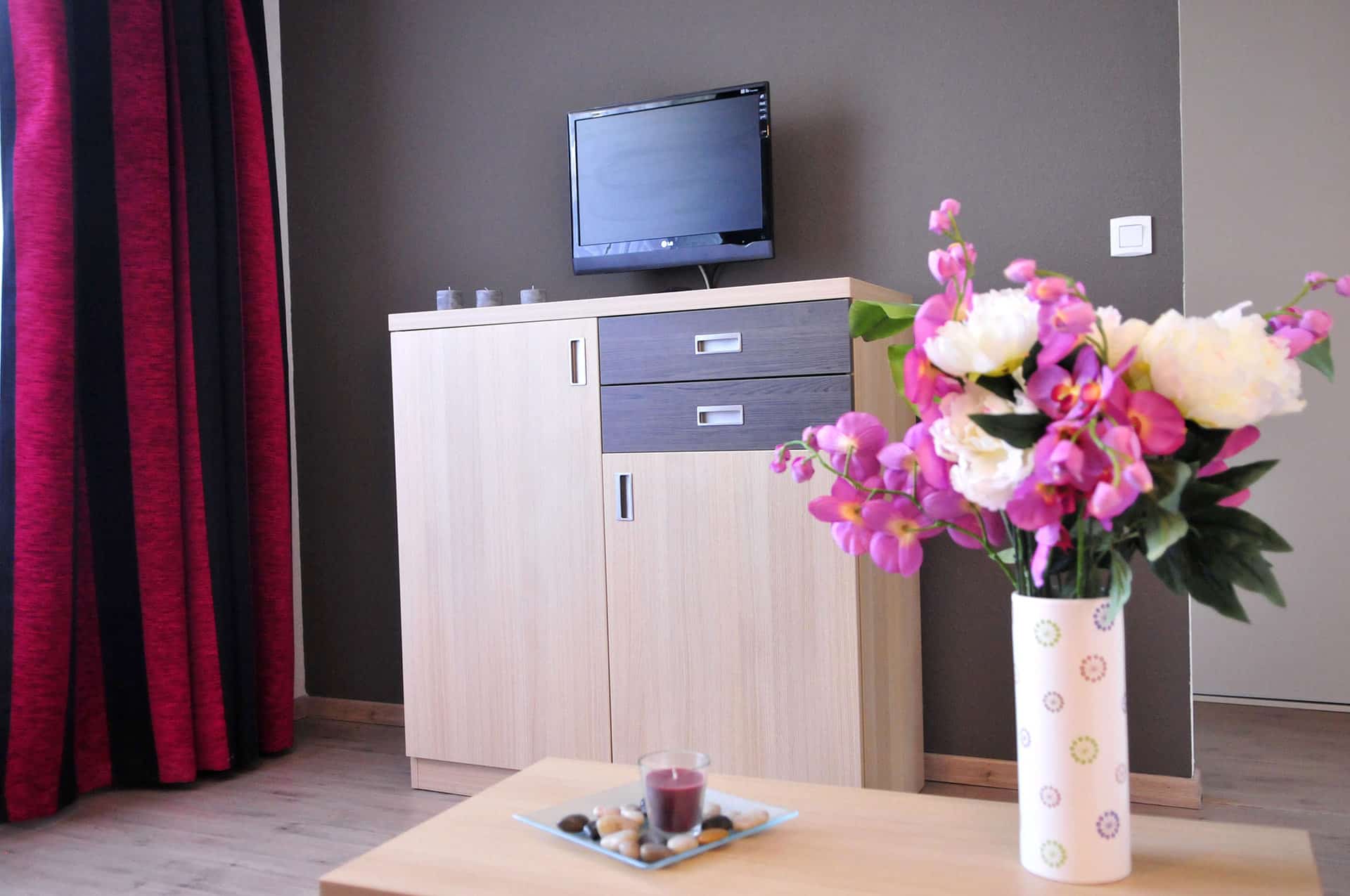 Exemple d'intérieur de la résidence de vacances Goélia Les Gorges de la Truyère à Entraygues-sur-Truyère dans l'Aveyron Exemple d'intérieur de la résidence de vacances Goélia Les Gorges de la Truyère à Entraygues-sur-Truyère dans l'Aveyron