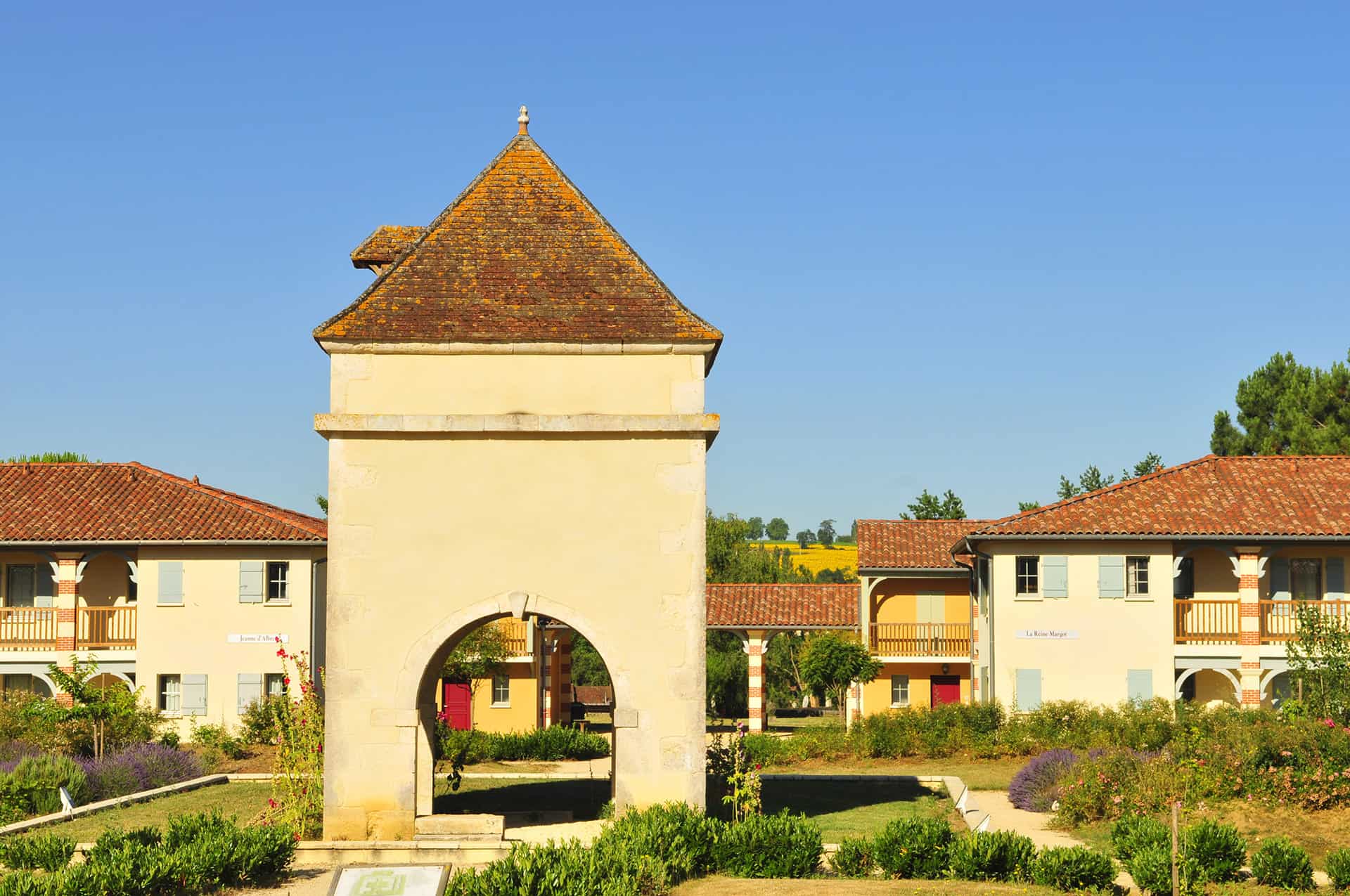 La résidence de tourisme 3* Goélia L'Aquaresort à Nérac - Lot et Garonne - Sud Ouest La résidence de tourisme 3* Goélia L'Aquaresort à Nérac - Lot et Garonne - Sud Ouest