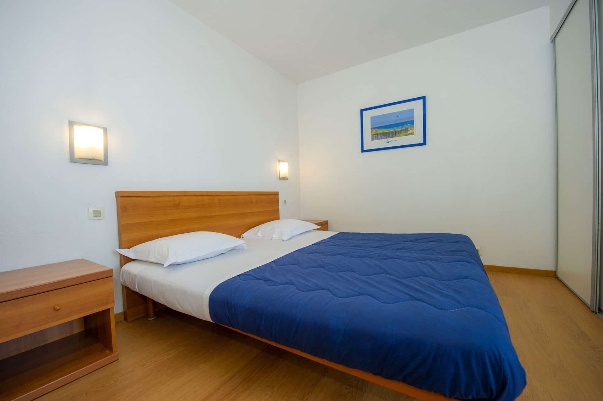 Exemple de chambre double de la résidence de vacances Sun City à Montpellier, en Occitanie Exemple de chambre double de la résidence de vacances Sun City à Montpellier, en Occitanie
