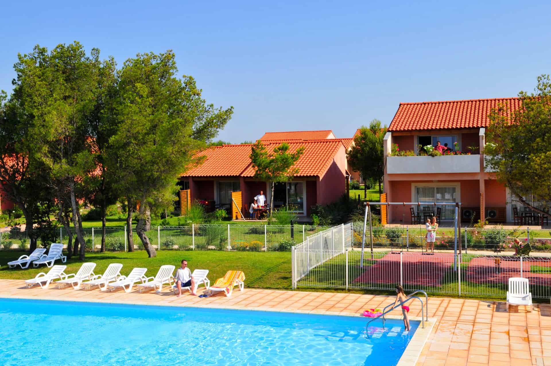 Outdoor pool of the Goélia Cap Bleu holiday residence in Carro