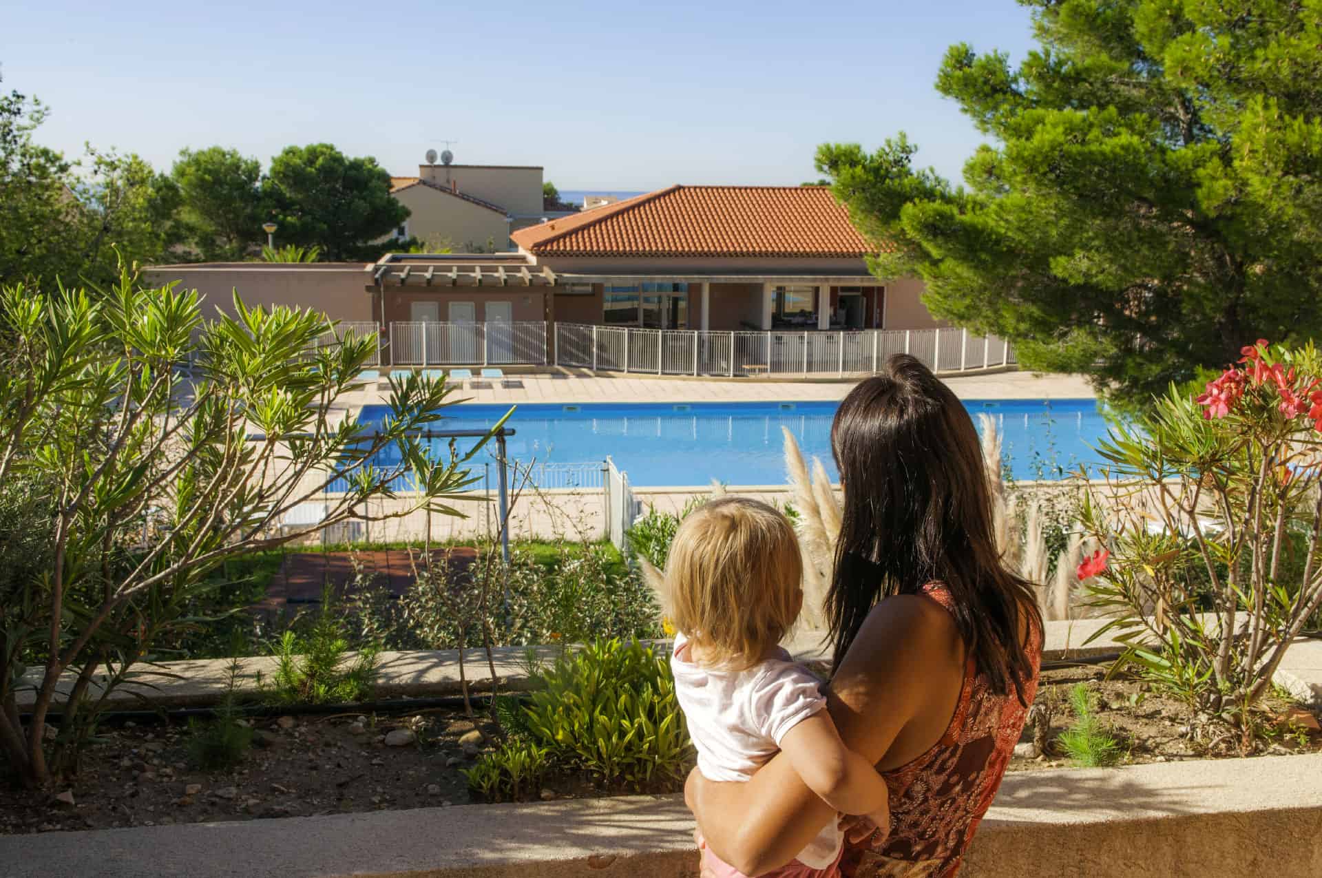 Outdoor pool of the Goélia Cap Bleu holiday residence in Carro Outdoor pool of the Goélia Cap Bleu holiday residence in Carro