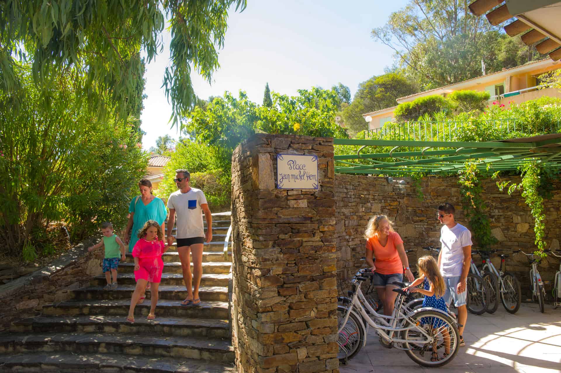 Bike in the holiday residence Goélia Le Domaine de la Pinède au Lavandou Bike in the holiday residence Goélia Le Domaine de la Pinède au Lavandou