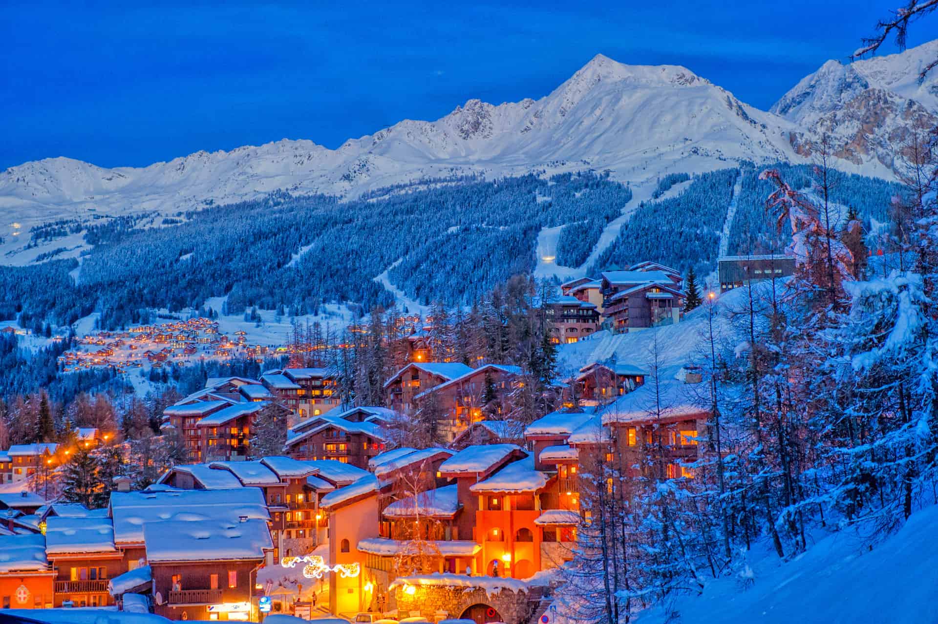 Vue extérieure de la résidence de vacances Les Chalets de Wengen à Montchavin-la-Plagne, dans les Alpes du Nord Vue extérieure de la résidence de vacances Les Chalets de Wengen à Montchavin-la-Plagne, dans les Alpes du Nord