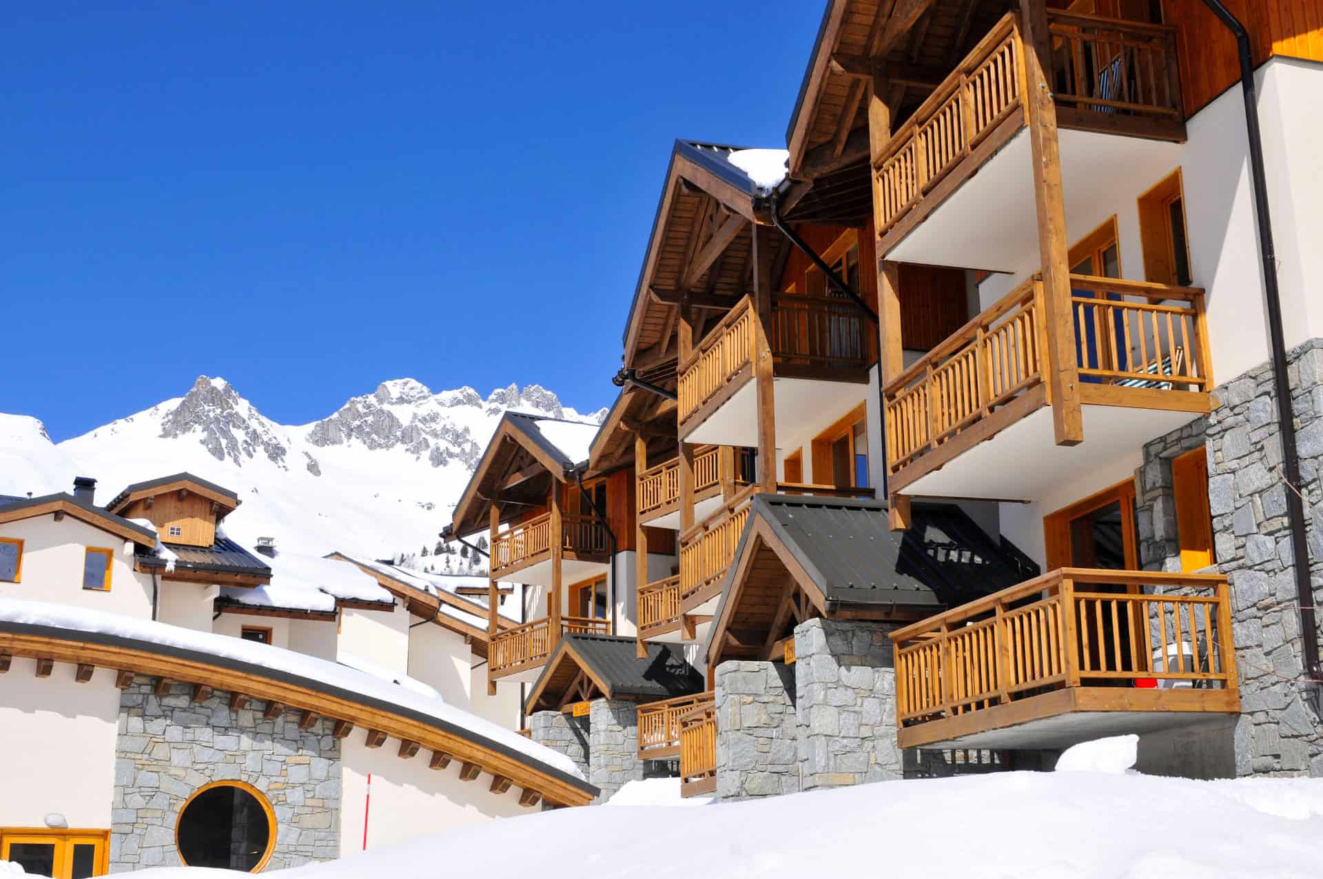 Extérieur de la résidence de vacances Goélia Les 4 Vallées à St François Longchamp