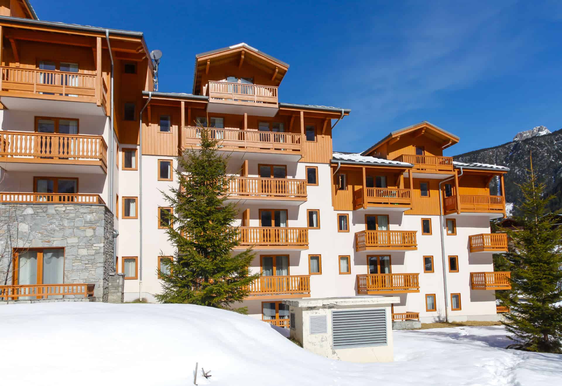 Exterior view of the Le Blanchot holiday residence in Pralognan-la-Vanoise, in the Northern Alps Exterior view of the Le Blanchot holiday residence in Pralognan-la-Vanoise, in the Northern Alps
