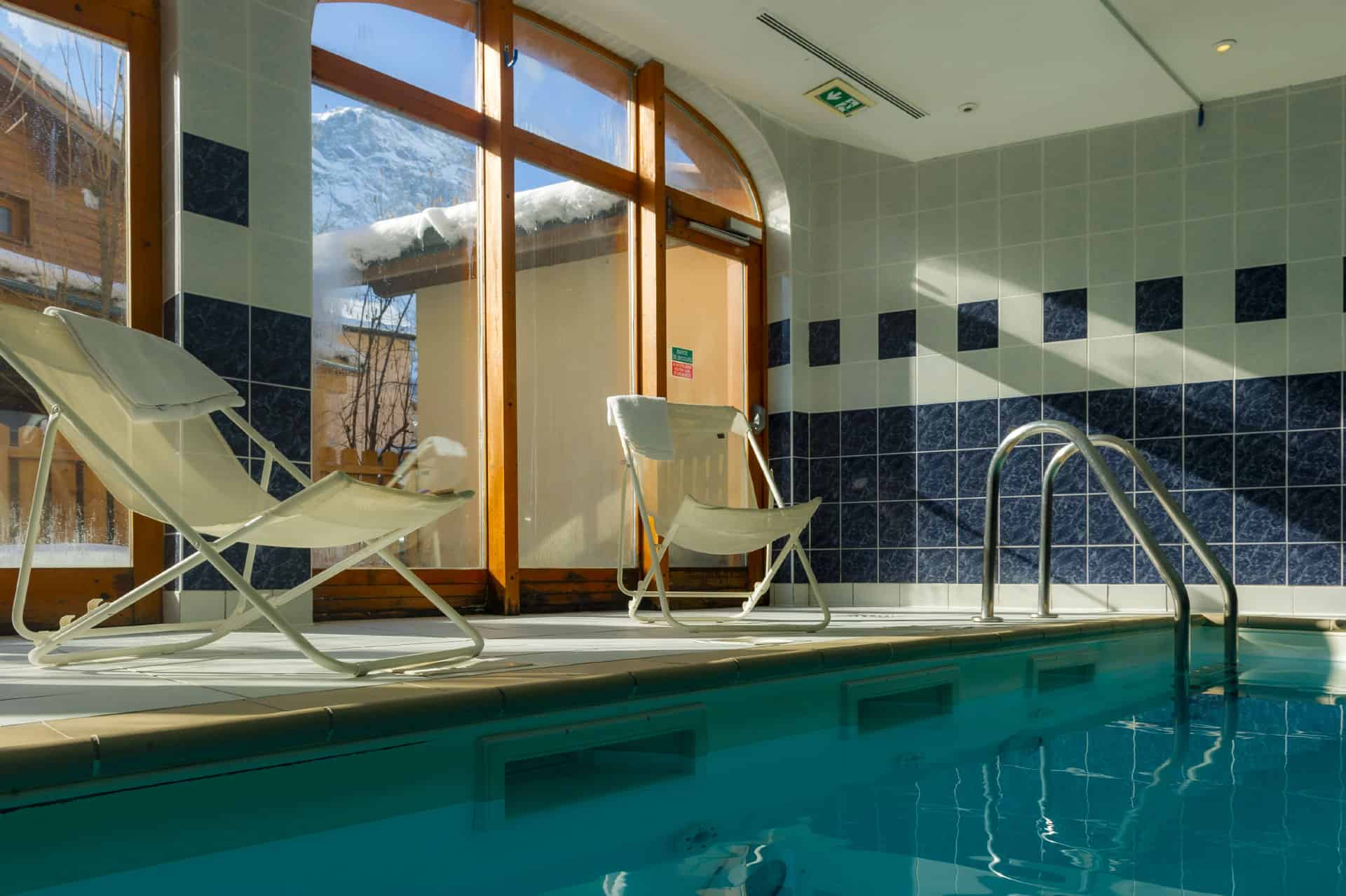 Indoor heated swimming pool at the Le Blanchot holiday residence in Pralognan-la-Vanoise, in the Northern Alps Indoor heated swimming pool at the Le Blanchot holiday residence in Pralognan-la-Vanoise, in the Northern Alps