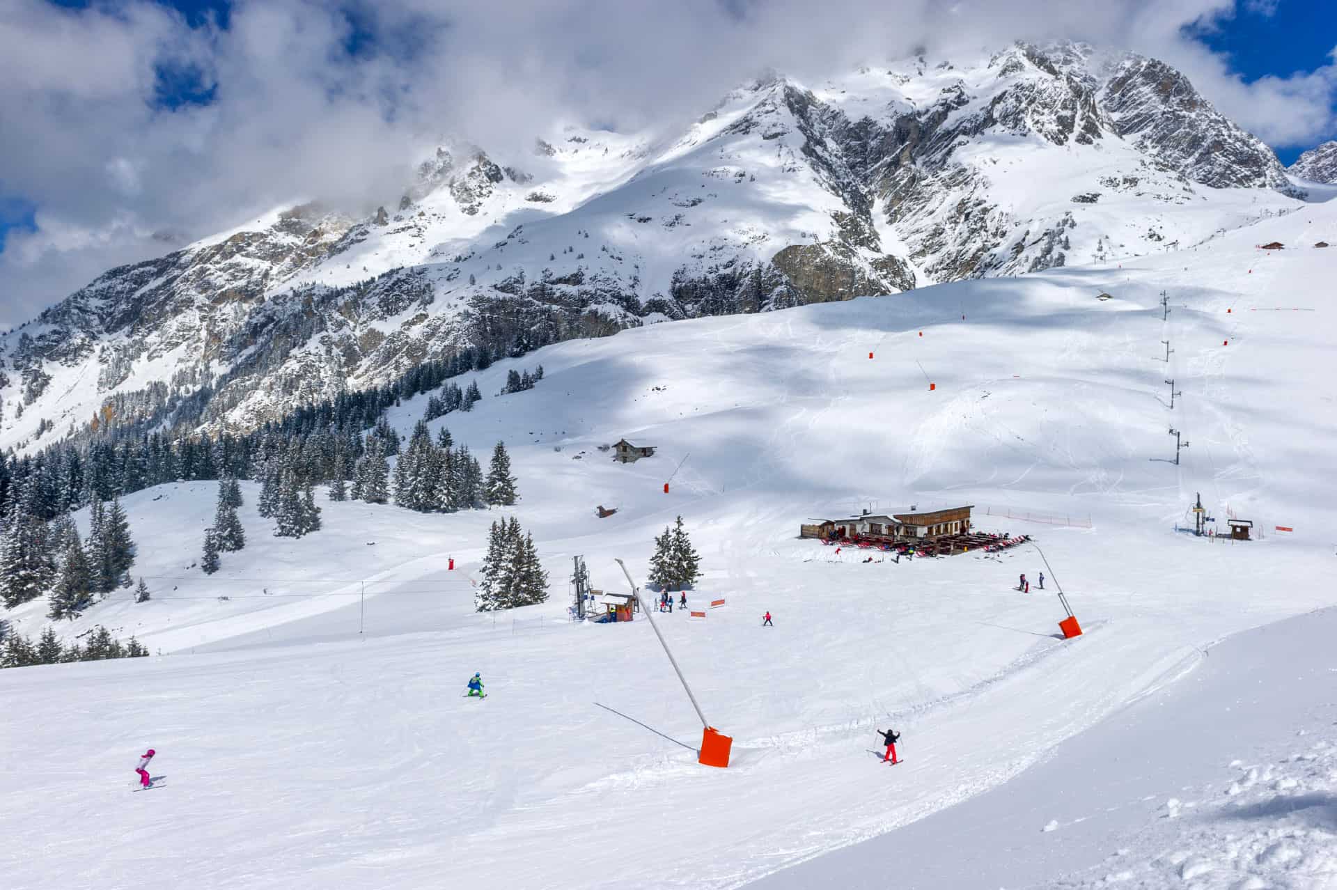 Slopes close to the Le Blanchot holiday residence in Pralognan-la-Vanoise, in the Northern Alps Slopes close to the Le Blanchot holiday residence in Pralognan-la-Vanoise, in the Northern Alps