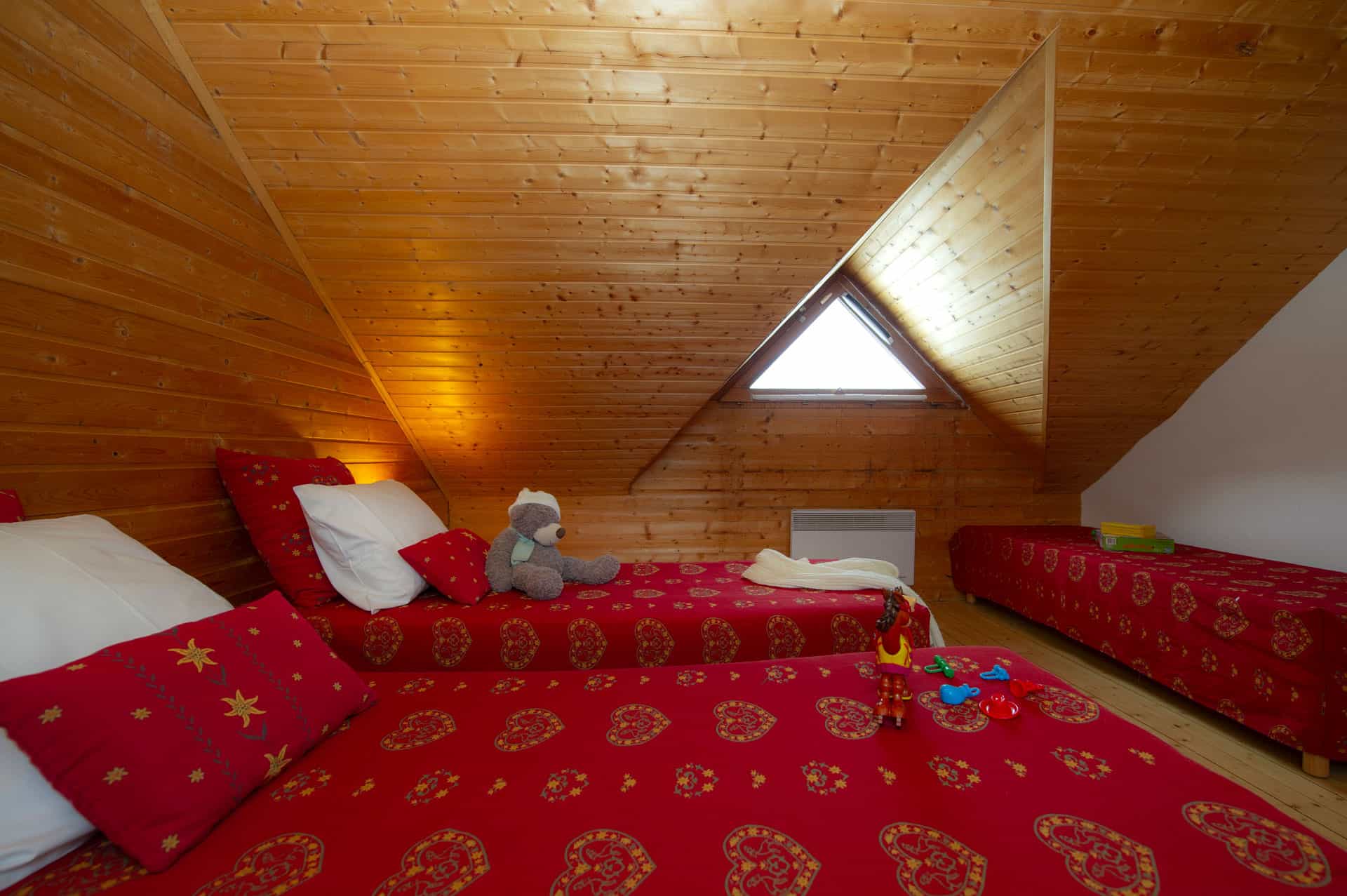 Exemple de chambre avec lits simples dans la résidence de vacances Goélia Le Village Gaulois à St François Longchamp Exemple de chambre avec lits simples dans la résidence de vacances Goélia Le Village Gaulois à St François Longchamp