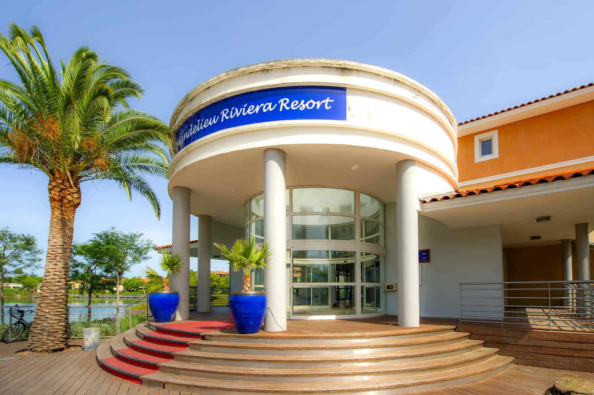 Extérieur de la résidence de vacances Goélia Mandelieu Riviera Resort à Mandelieu La Napoule Extérieur de la résidence de vacances Goélia Mandelieu Riviera Resort à Mandelieu La Napoule