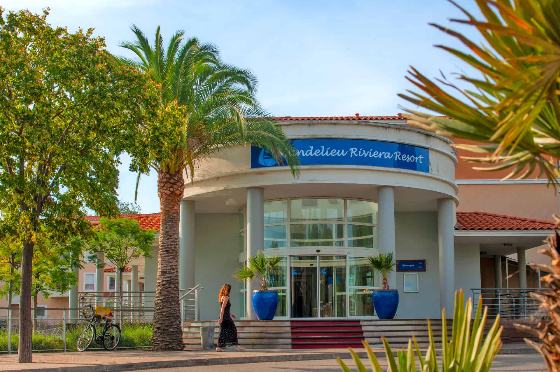 Extérieur de la résidence de vacances Goélia Mandelieu Riviera Resort à Mandelieu La Napoule Extérieur de la résidence de vacances Goélia Mandelieu Riviera Resort à Mandelieu La Napoule