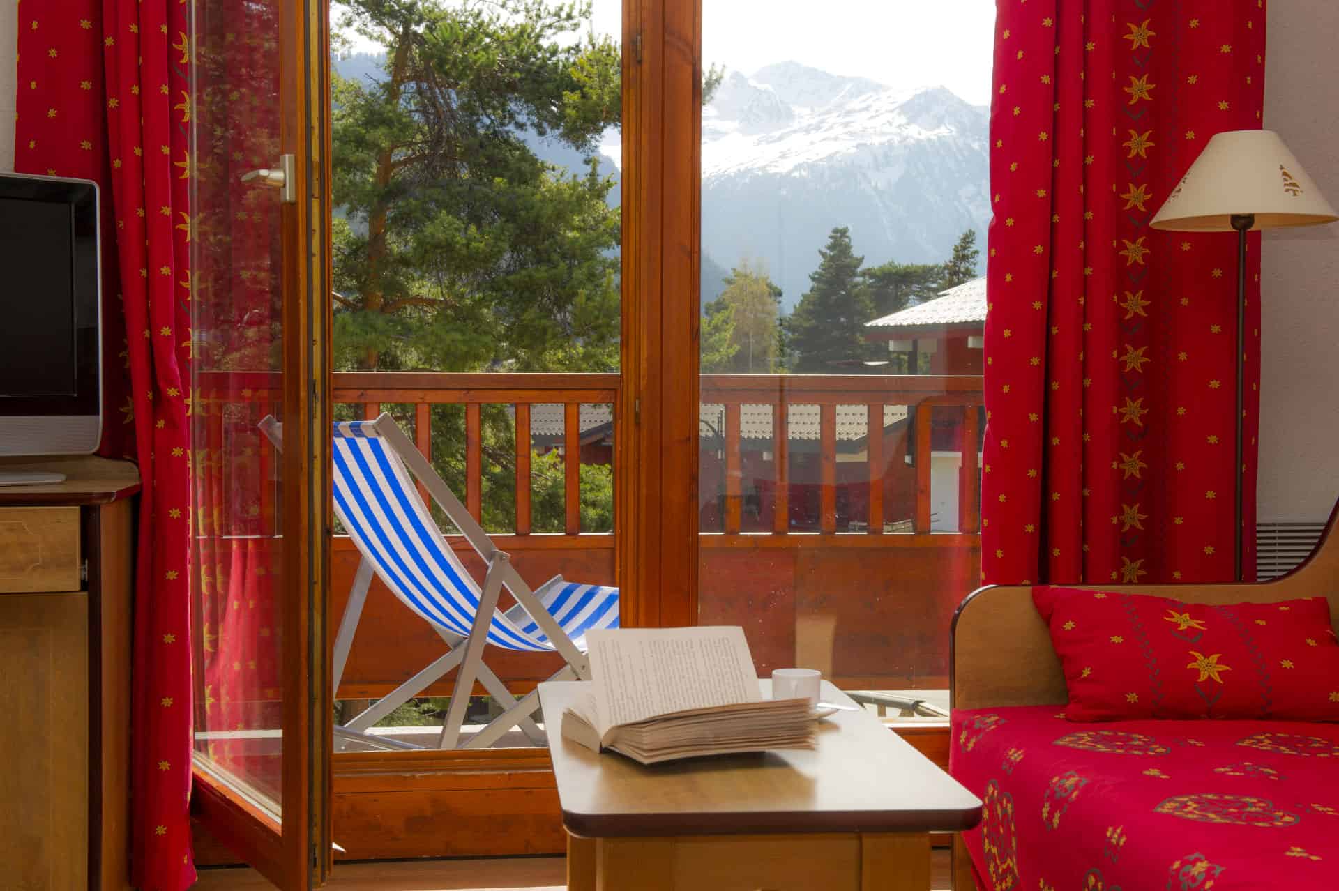 Exemple d'intérieur de la résidence de vacances Les Balcons d'Anaïs à La Norma, dans les Alpes du Nord Exemple d'intérieur de la résidence de vacances Les Balcons d'Anaïs à La Norma, dans les Alpes du Nord