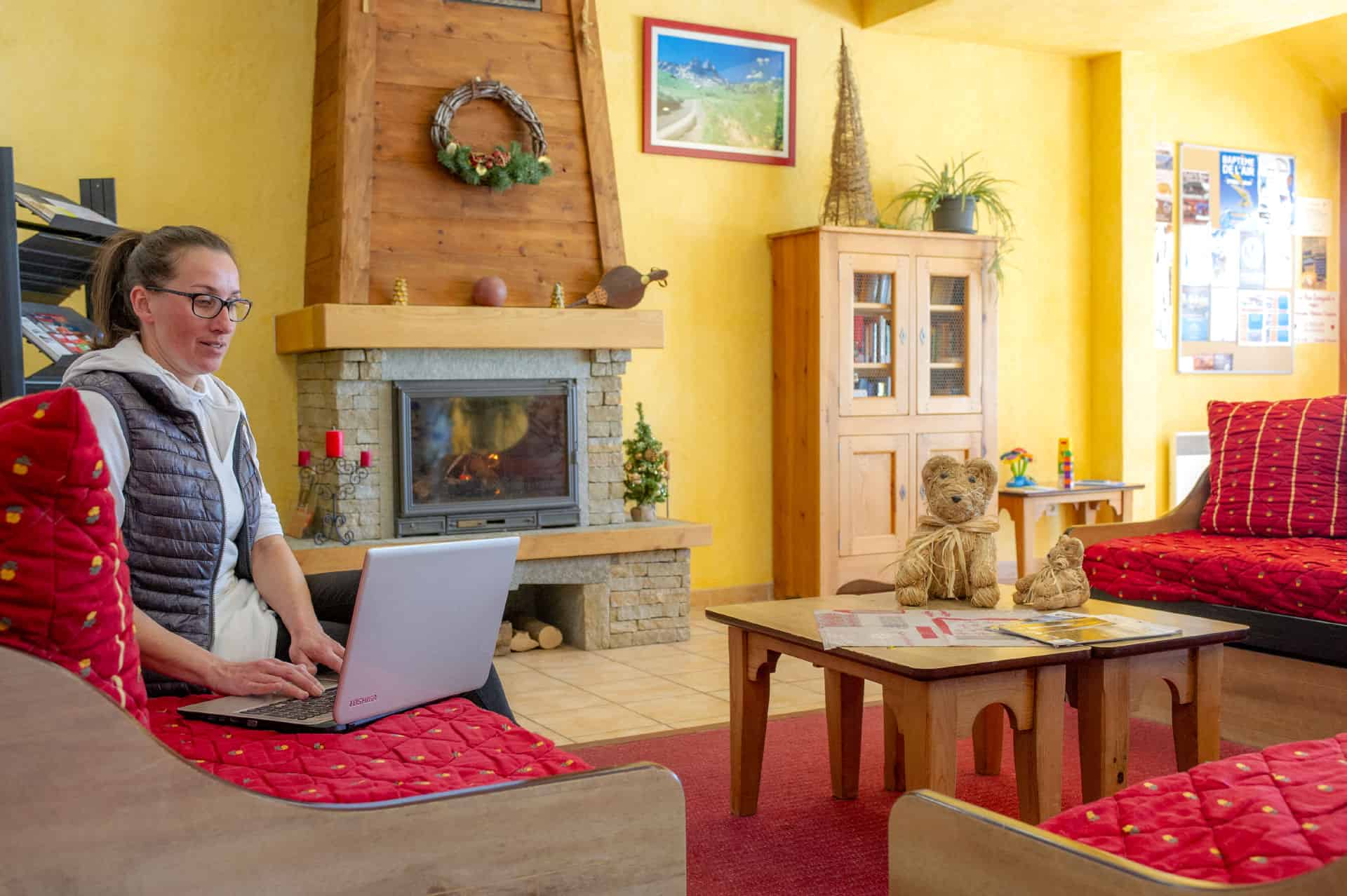 Récéption de la résidence de vacances Goélia Les Chalets de La Toussuire à La Toussuire dans les Alpes Récéption de la résidence de vacances Goélia Les Chalets de La Toussuire à La Toussuire dans les Alpes