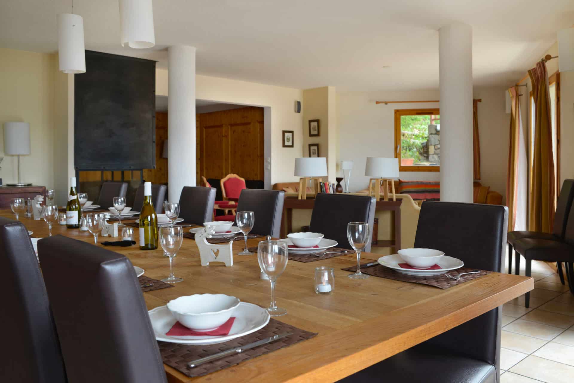 Exemple d'intérieur de la résidence de vacances Les Chalets des Deux Domaine à Peisey Vallandry, dans les Alpes du Nord Exemple d'intérieur de la résidence de vacances Les Chalets des Deux Domaine à Peisey Vallandry, dans les Alpes du Nord