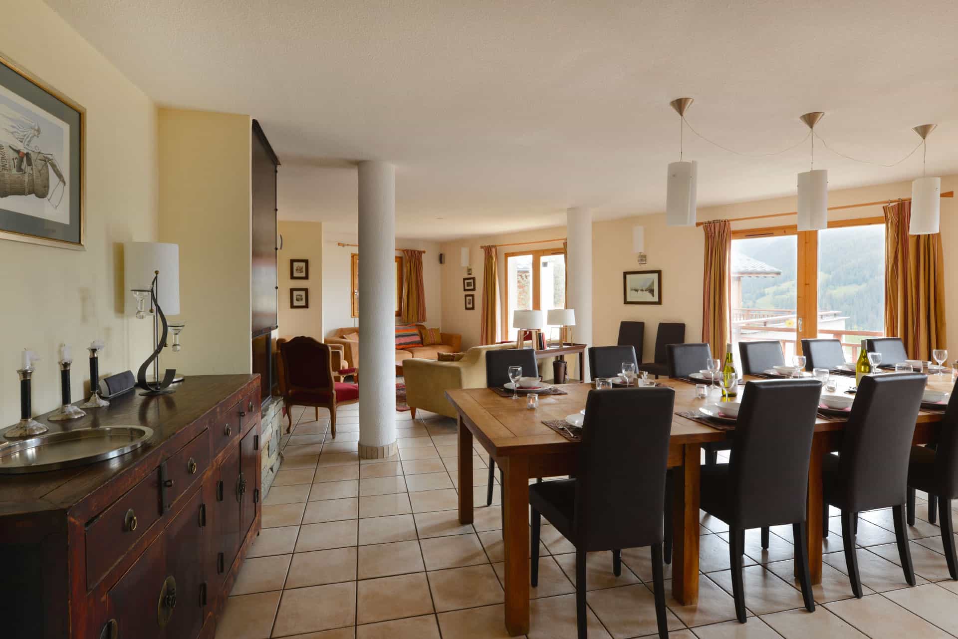 Exemple d'intérieur de la résidence de vacances Les Chalets des Deux Domaine à Peisey Vallandry, dans les Alpes du Nord Exemple d'intérieur de la résidence de vacances Les Chalets des Deux Domaine à Peisey Vallandry, dans les Alpes du Nord