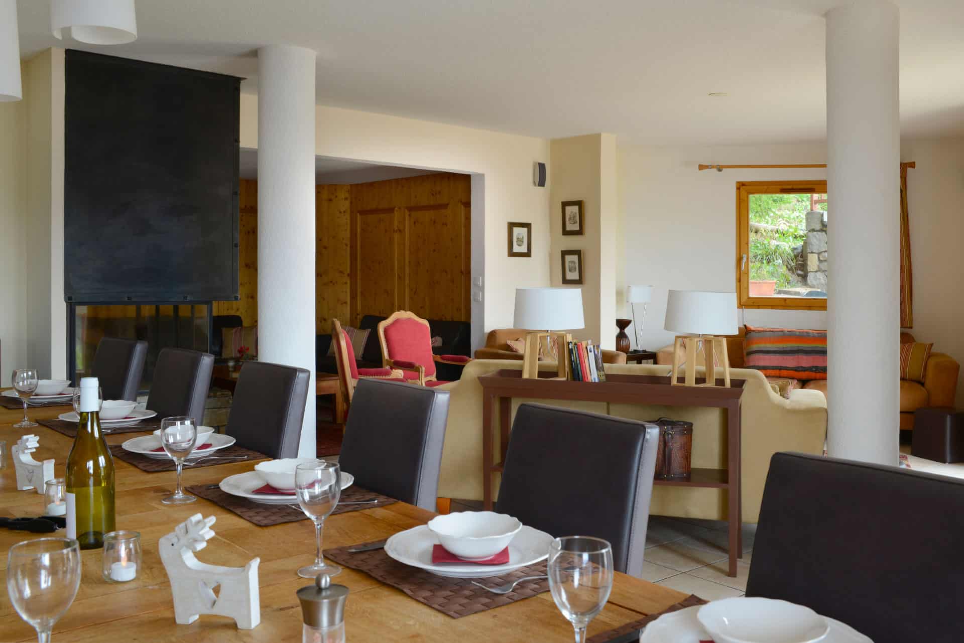 Exemple d'intérieur de la résidence de vacances Les Chalets des Deux Domaine à Peisey Vallandry, dans les Alpes du Nord Exemple d'intérieur de la résidence de vacances Les Chalets des Deux Domaine à Peisey Vallandry, dans les Alpes du Nord