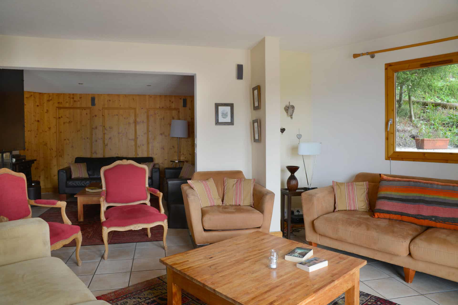 Exemple d'intérieur de la résidence de vacances Les Chalets des Deux Domaine à Peisey Vallandry, dans les Alpes du Nord Exemple d'intérieur de la résidence de vacances Les Chalets des Deux Domaine à Peisey Vallandry, dans les Alpes du Nord