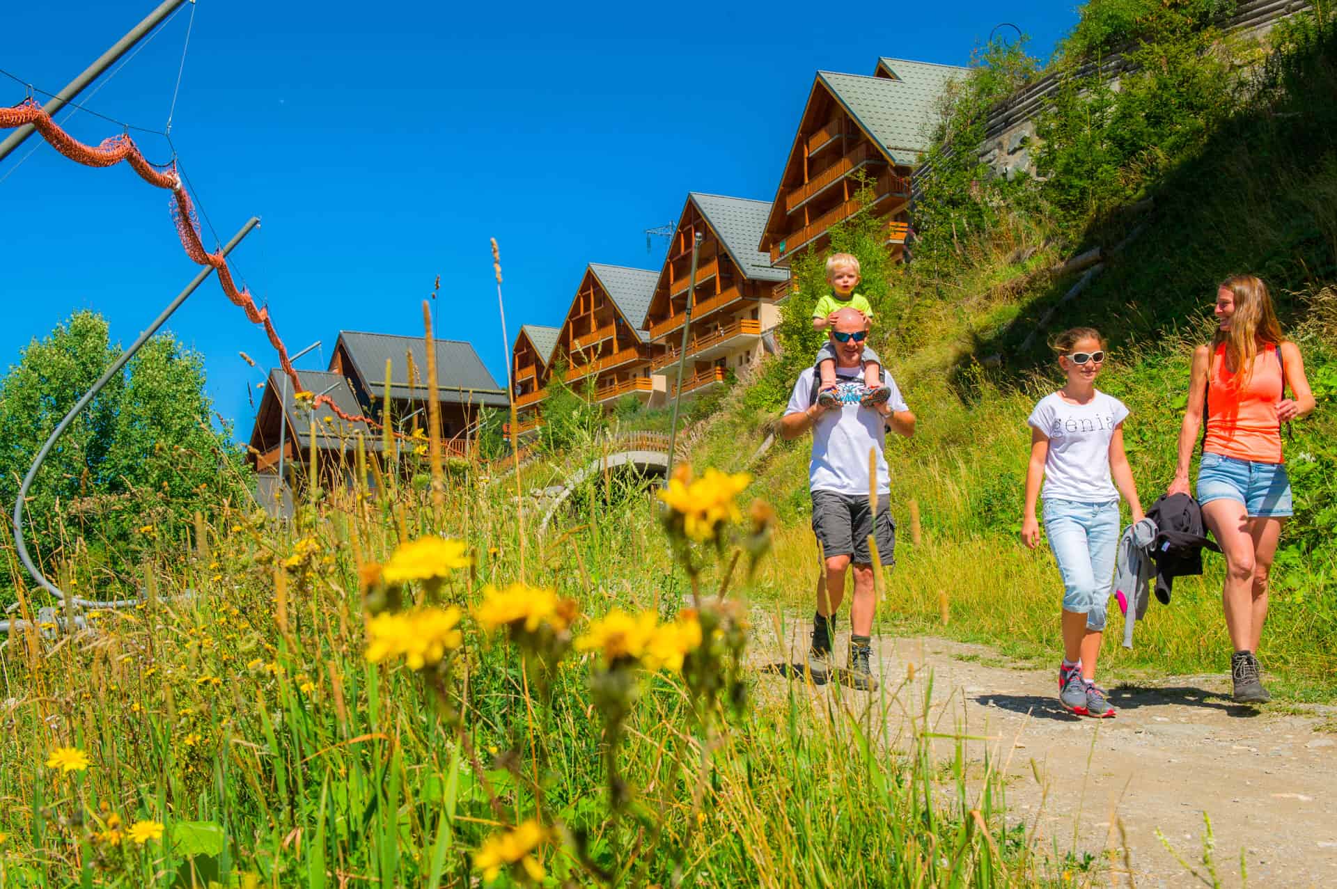 Exemple de randonnée à proximité de la résidence de vacances Goélia Les Chalets Valoria à Valloire Exemple de randonnée à proximité de la résidence de vacances Goélia Les Chalets Valoria à Valloire