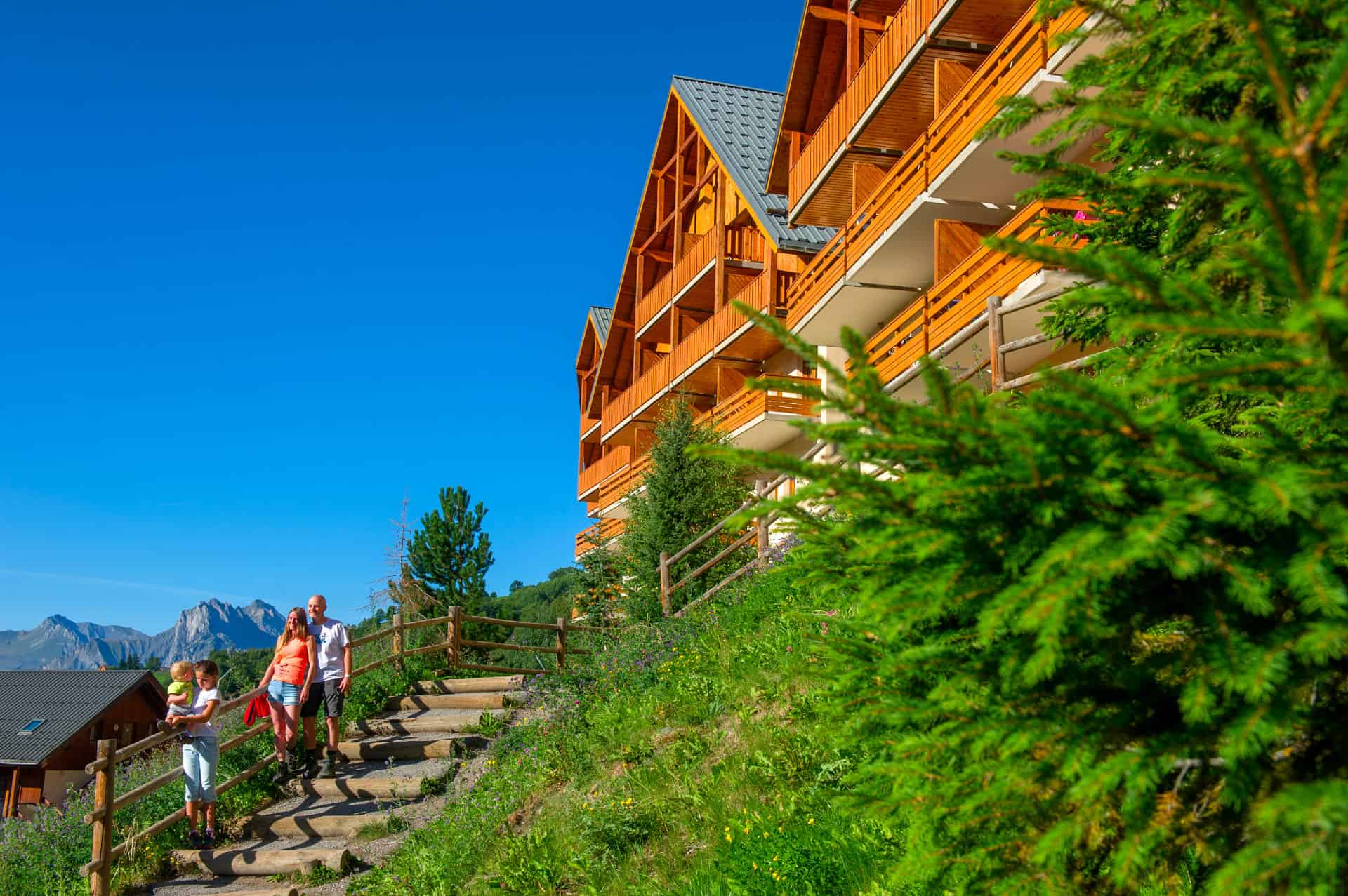 Exemple de vue de la résidence de vacances Goélia Les Chalets Valoria à Valloire Exemple de vue de la résidence de vacances Goélia Les Chalets Valoria à Valloire