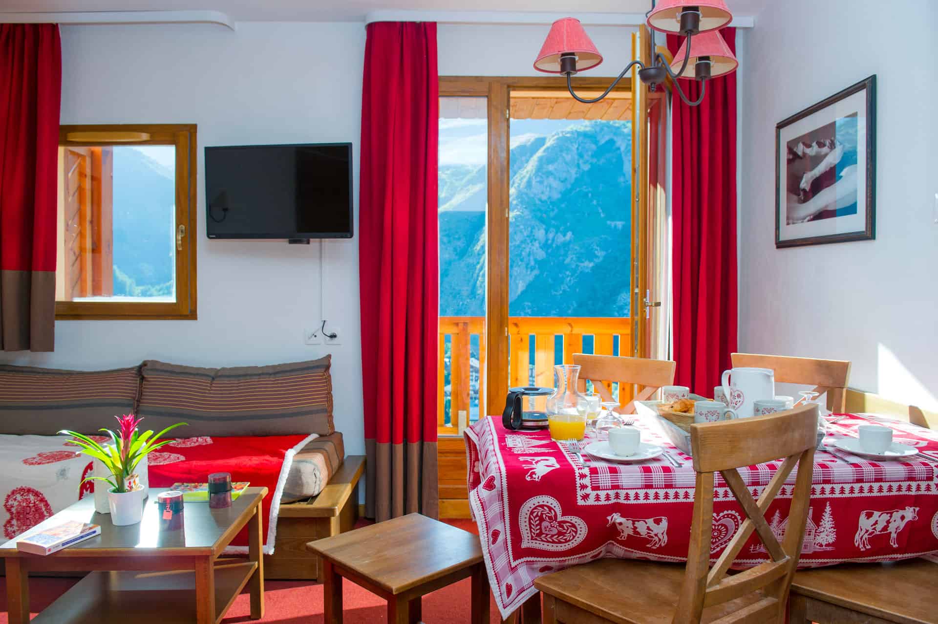 Exemple de vue d'un logement de la résidence de vacances Goélia Les Chalets Valoria à Valloire Exemple de vue d'un logement de la résidence de vacances Goélia Les Chalets Valoria à Valloire