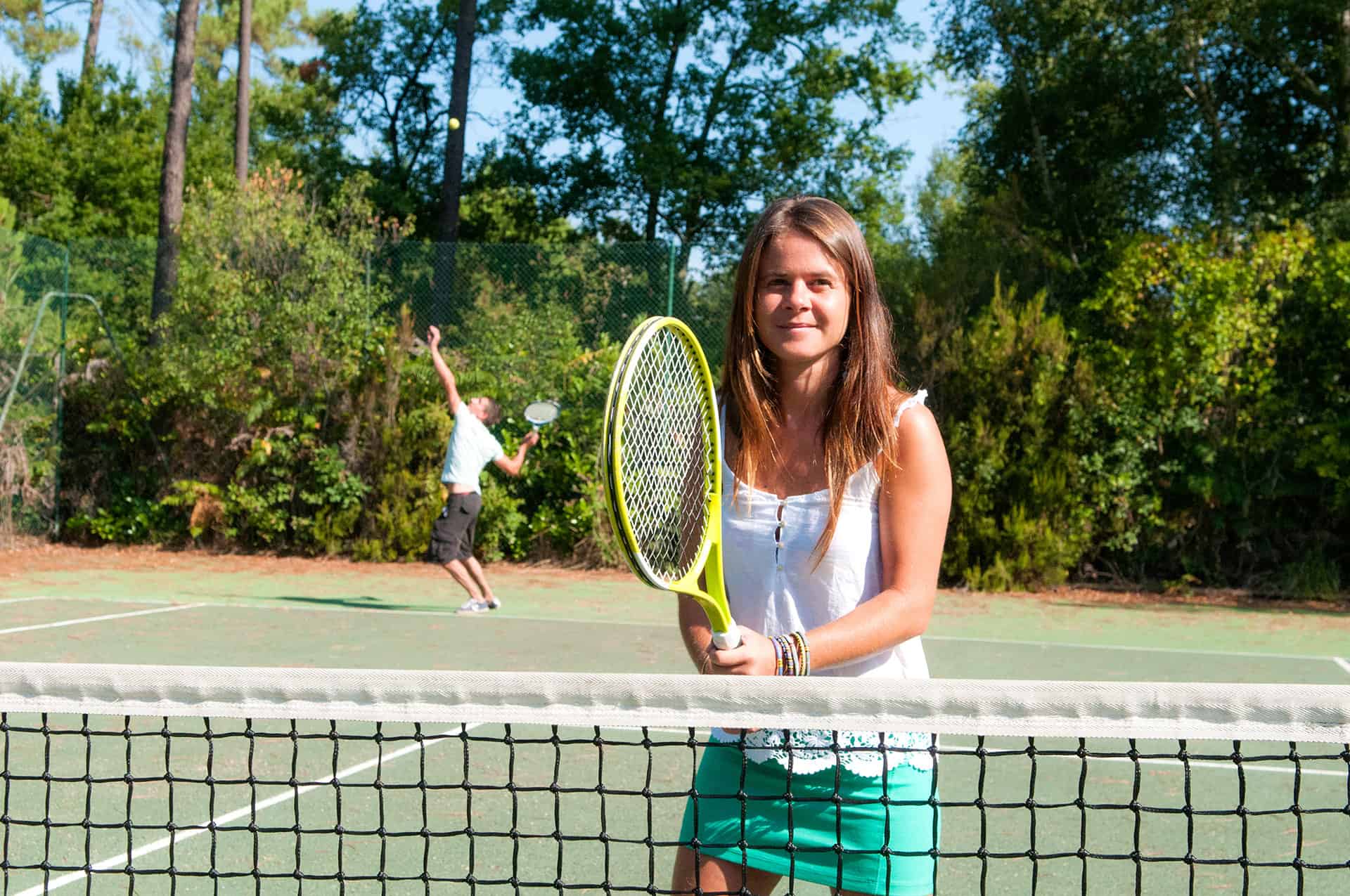 Tennis de la résidence de vacances Goélia La Marina de Talaris à Lacanau Tennis de la résidence de vacances Goélia La Marina de Talaris à Lacanau