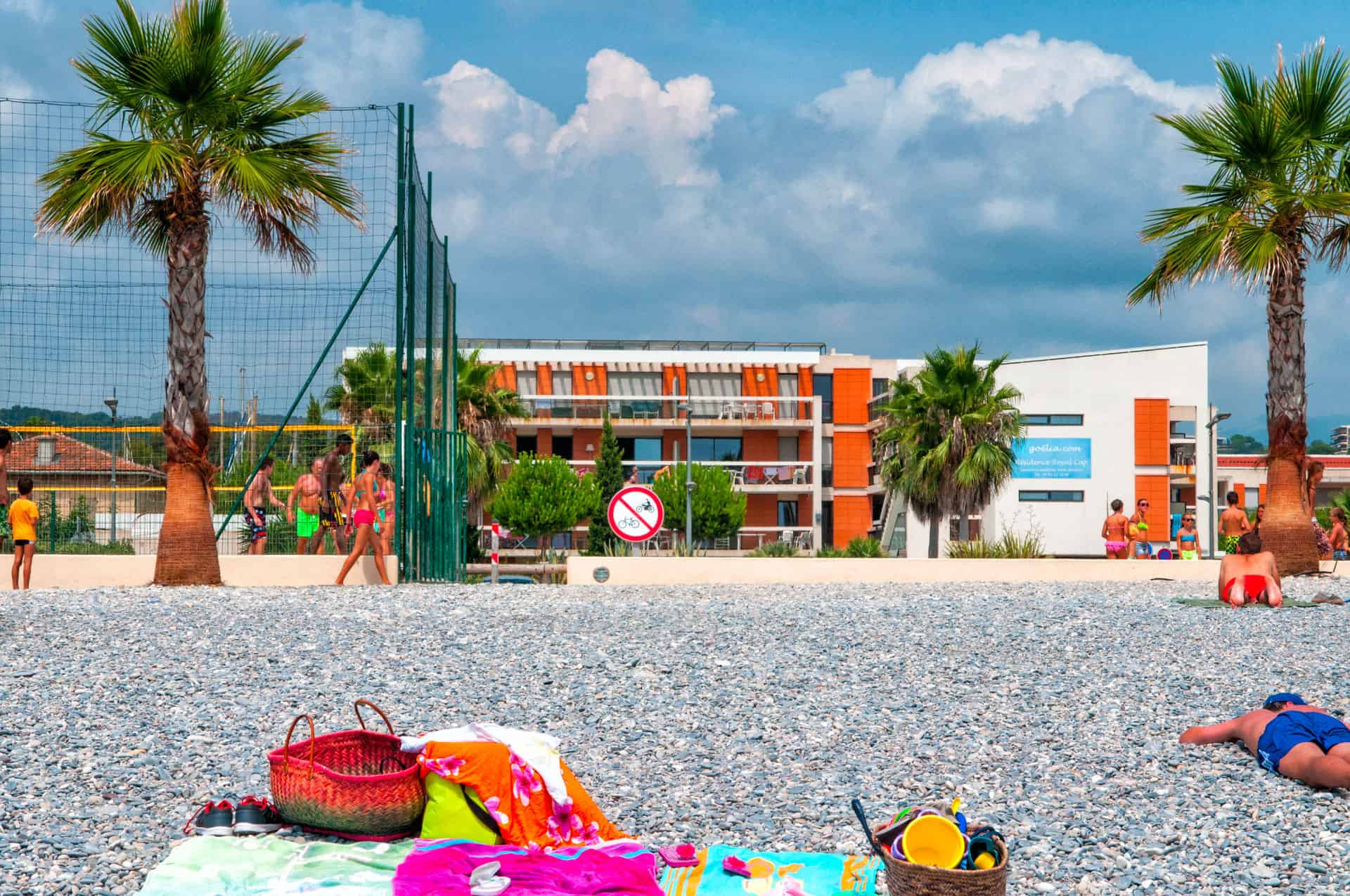 Vue depuis la plage sur notre résidence Goélia Royal Cap à Villeneuve Loubet Vue depuis la plage sur notre résidence Goélia Royal Cap à Villeneuve Loubet