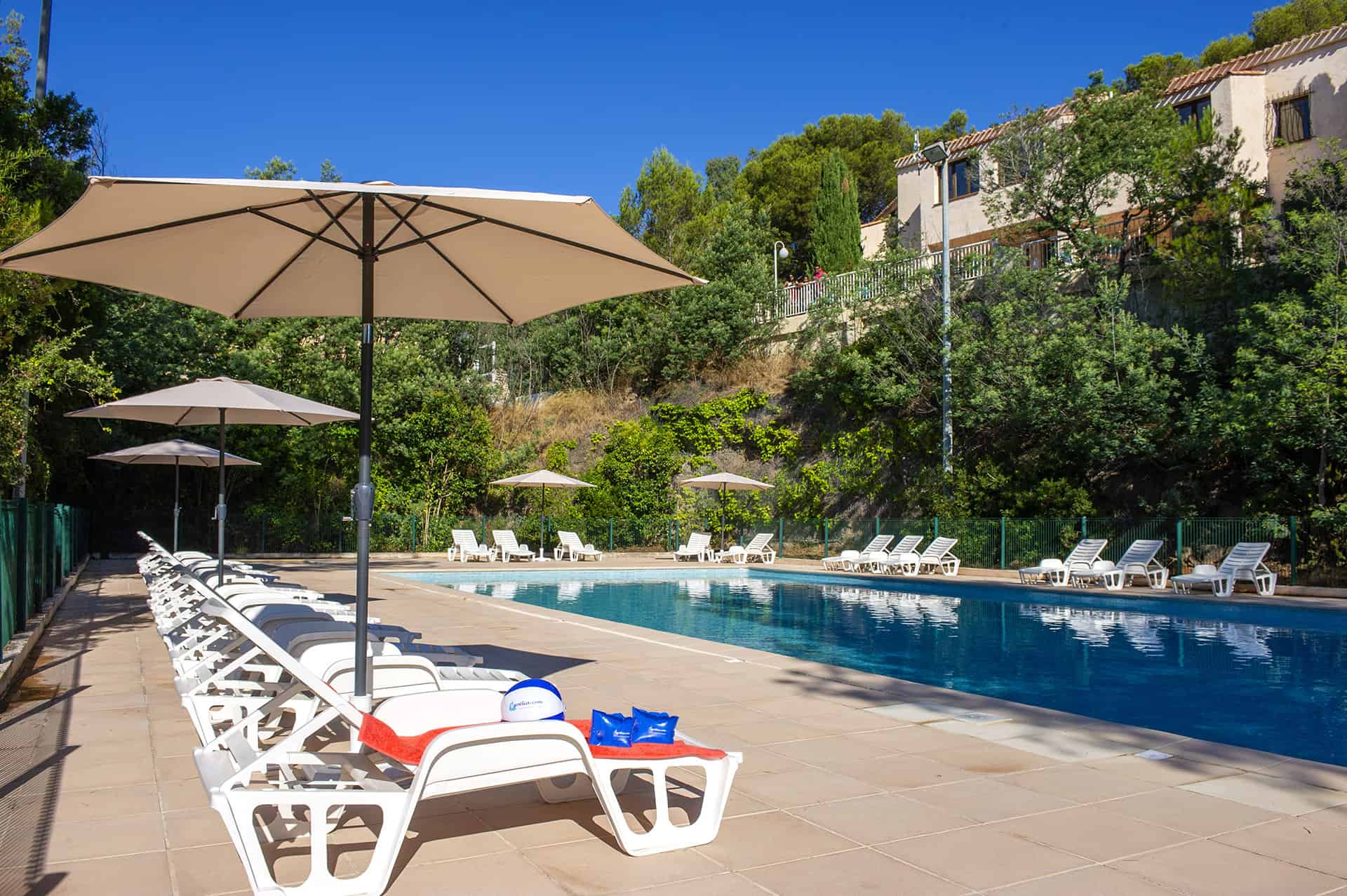 Swimming pool of the residence of vacations Les Jardins d'Azur in St Raphaël  Swimming pool of the residence of vacations Les Jardins d'Azur in St Raphaël
