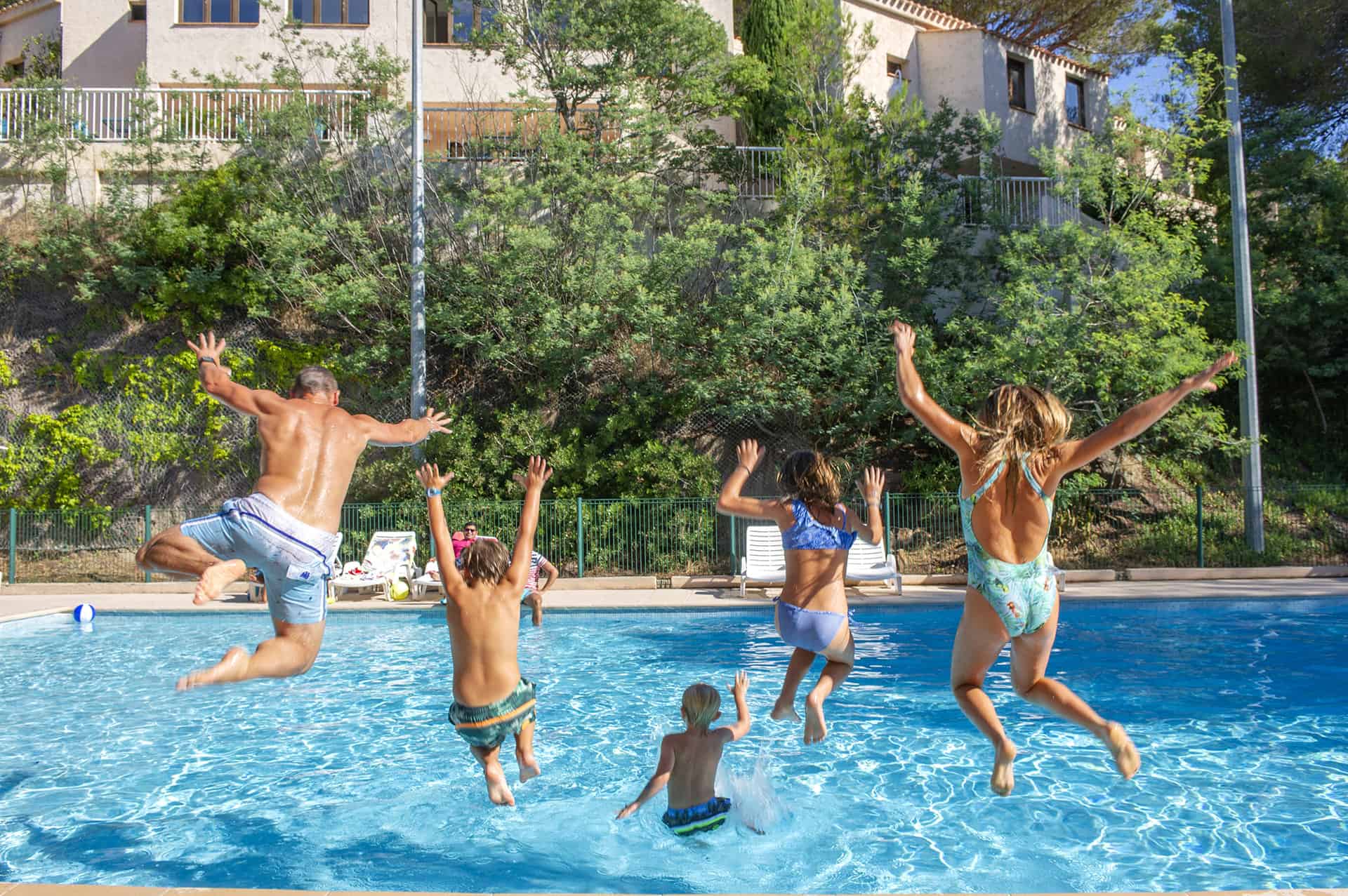 Swimming pool of the residence of vacations Les Jardins d'Azur in St Raphaël  Swimming pool of the residence of vacations Les Jardins d'Azur in St Raphaël