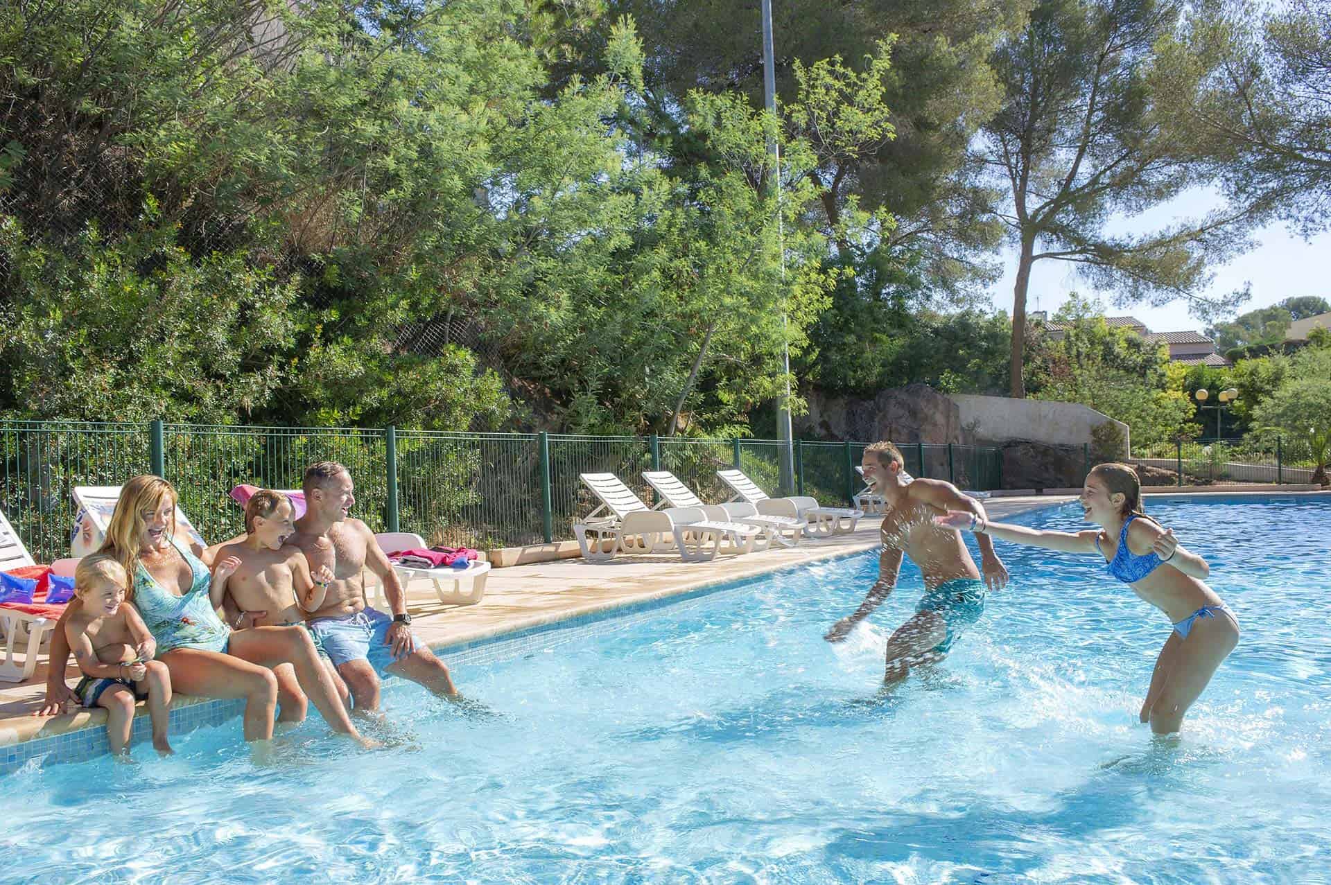 Swimming pool of the residence of vacations Les Jardins d'Azur in St Raphaël  Swimming pool of the residence of vacations Les Jardins d'Azur in St Raphaël
