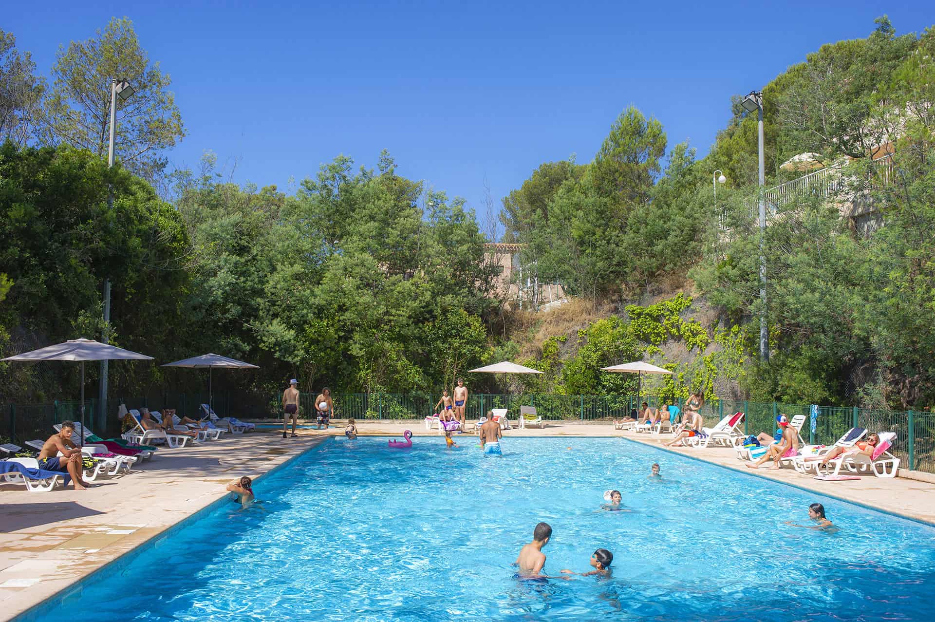 Swimming pool of the residence of vacations Les Jardins d'Azur in St Raphaël  Swimming pool of the residence of vacations Les Jardins d'Azur in St Raphaël