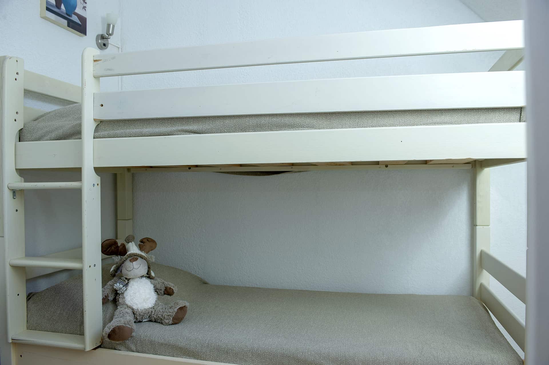 Exemple de chambre de la résidence de vacances Goélia Les Chalets de Super-Besse à Super-Besse Exemple de chambre de la résidence de vacances Goélia Les Chalets de Super-Besse à Super-Besse
