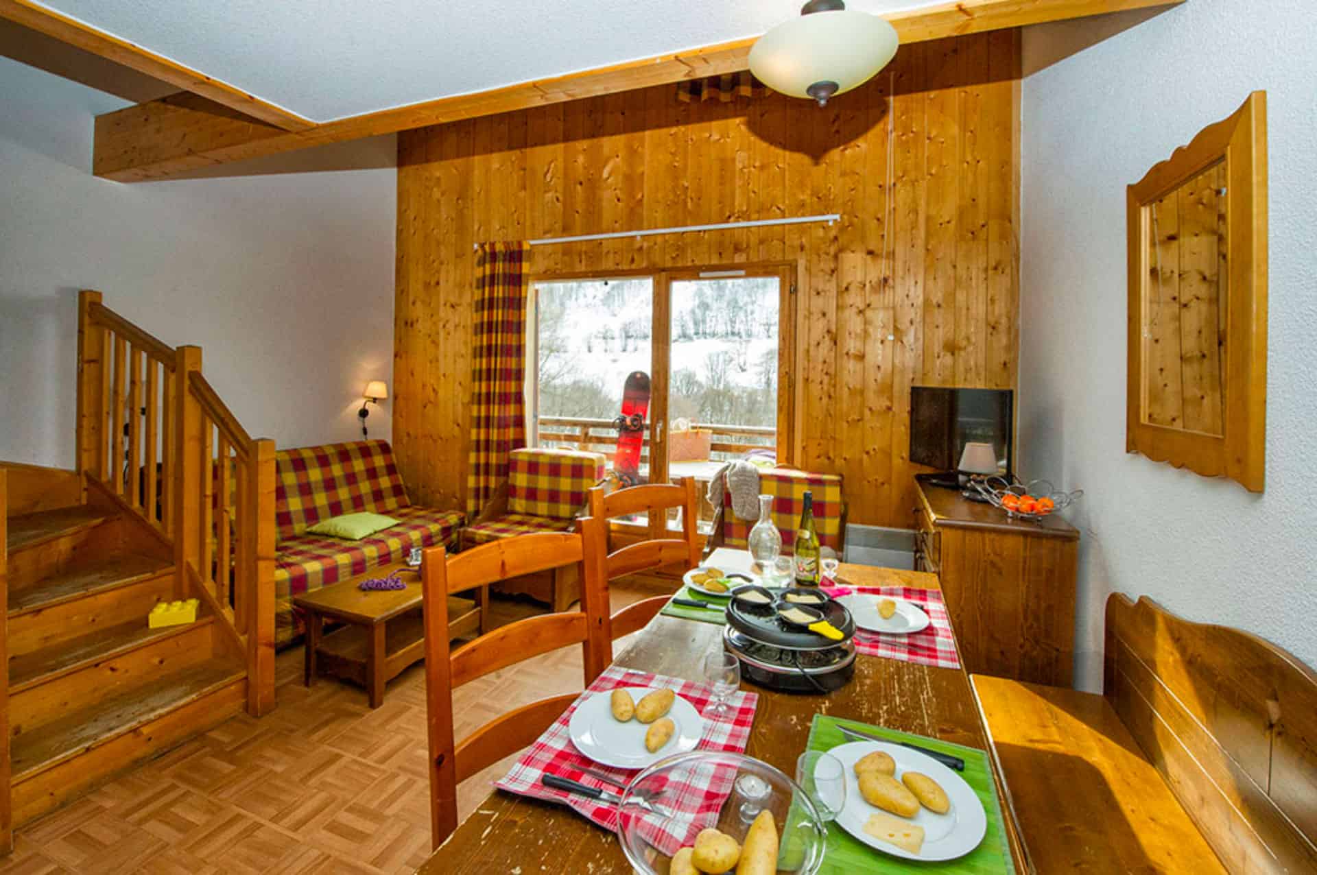 Exemple de salon dans la résidence de vacances Goélia Les Chalets de St Sorlin dans les Alpes Exemple de salon dans la résidence de vacances Goélia Les Chalets de St Sorlin dans les Alpes