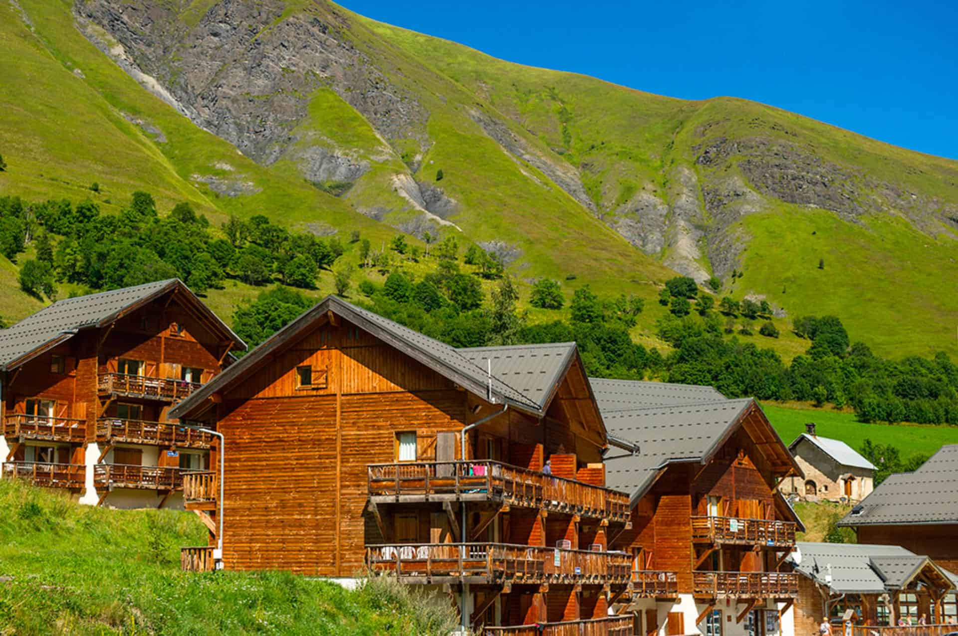Résidence de vacances Goélia Les Chalets de St Sorlin à St Sorlin d'Arves dans les Alpes Résidence de vacances Goélia Les Chalets de St Sorlin à St Sorlin d'Arves dans les Alpes