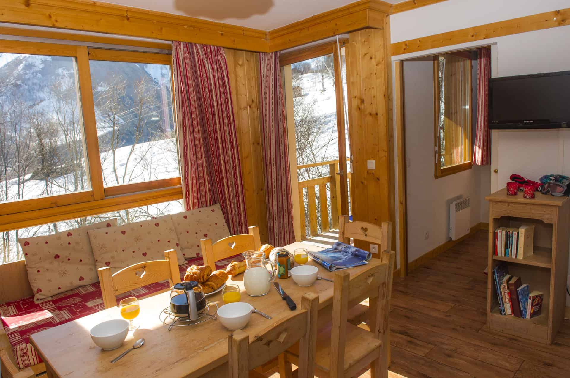 Salon dans la résidence de vacances Goélia Les Balcons des Neiges à St Sorlin d'Arves Salon dans la résidence de vacances Goélia Les Balcons des Neiges à St Sorlin d'Arves