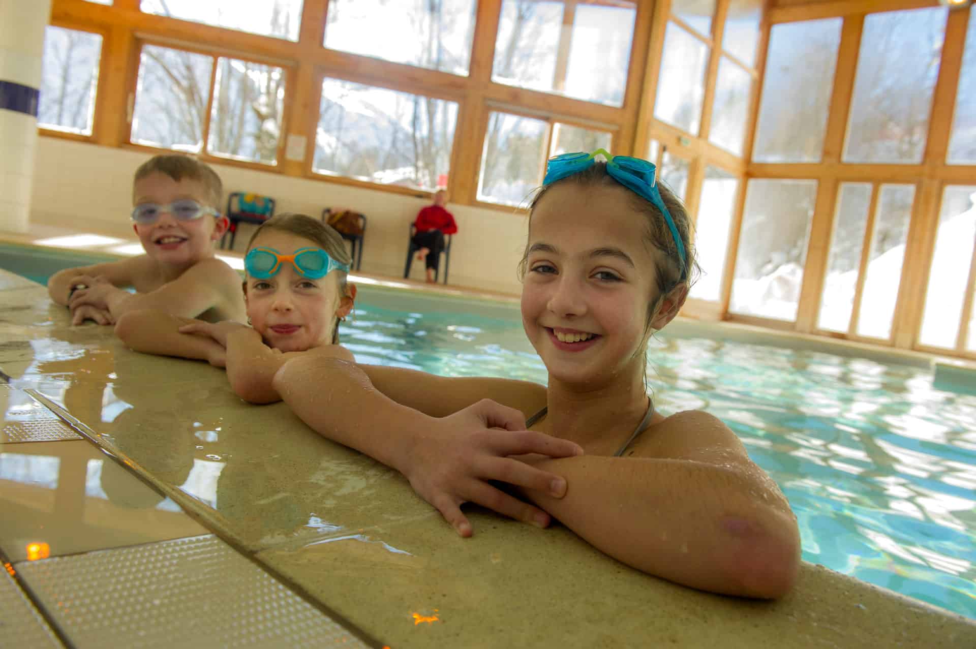 Piscine intérieure chauffée de la résidence de vacances Goélia Les Balcons des Neiges à St Sorlin d'Arves dans les Alpes Piscine intérieure chauffée de la résidence de vacances Goélia Les Balcons des Neiges à St Sorlin d'Arves dans les Alpes