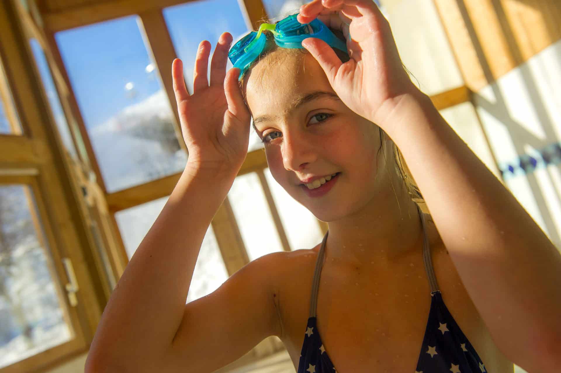 Piscine intérieure chauffée de la résidence de vacances Goélia Les Balcons des Neiges à St Sorlin d'Arves dans les Alpes Piscine intérieure chauffée de la résidence de vacances Goélia Les Balcons des Neiges à St Sorlin d'Arves dans les Alpes