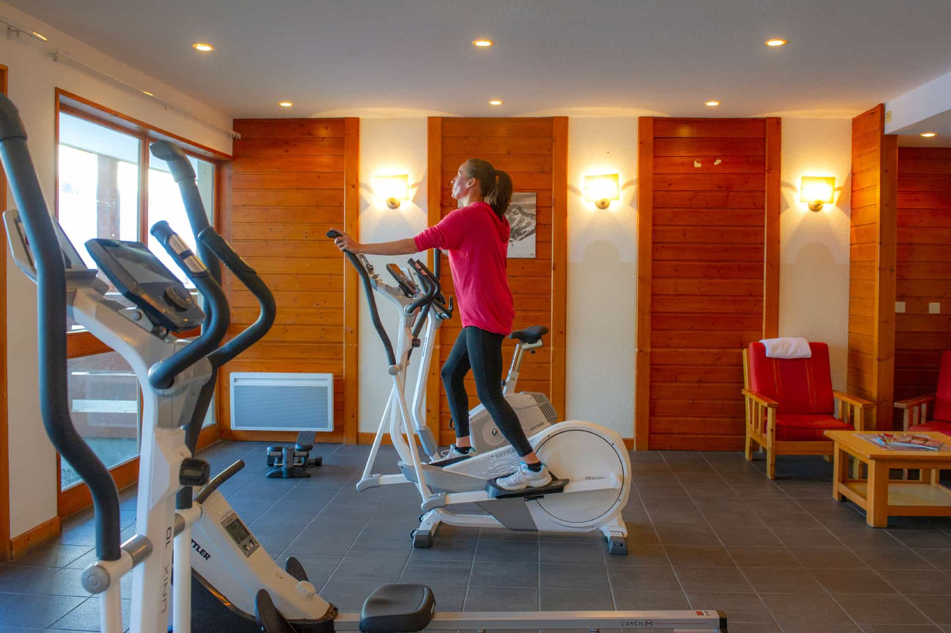 Salle de fitness de la résidence de vacances Les Balcons du Soleil aux Deux Alpes Salle de fitness de la résidence de vacances Les Balcons du Soleil aux Deux Alpes