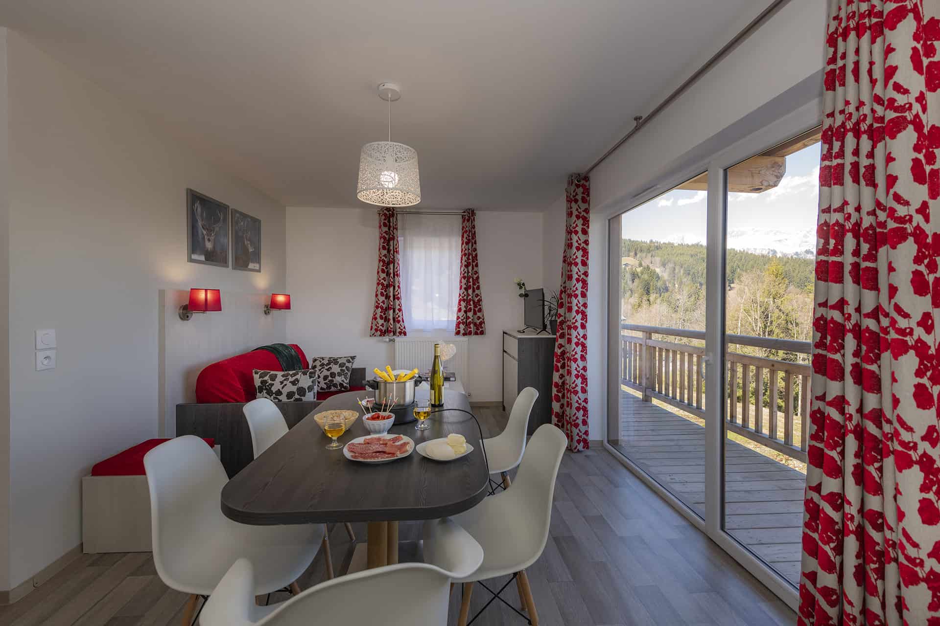 Exemple d'intérieur de la résidence de vacances Les Chalets des Pistes à Combloux, dans les Alpes du Nord Exemple d'intérieur de la résidence de vacances Les Chalets des Pistes à Combloux, dans les Alpes du Nord
