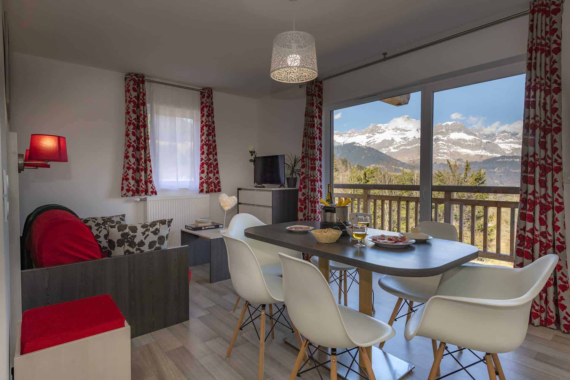 Exemple d'intérieur de la résidence de vacances Les Chalets des Pistes à Combloux, dans les Alpes du Nord Exemple d'intérieur de la résidence de vacances Les Chalets des Pistes à Combloux, dans les Alpes du Nord