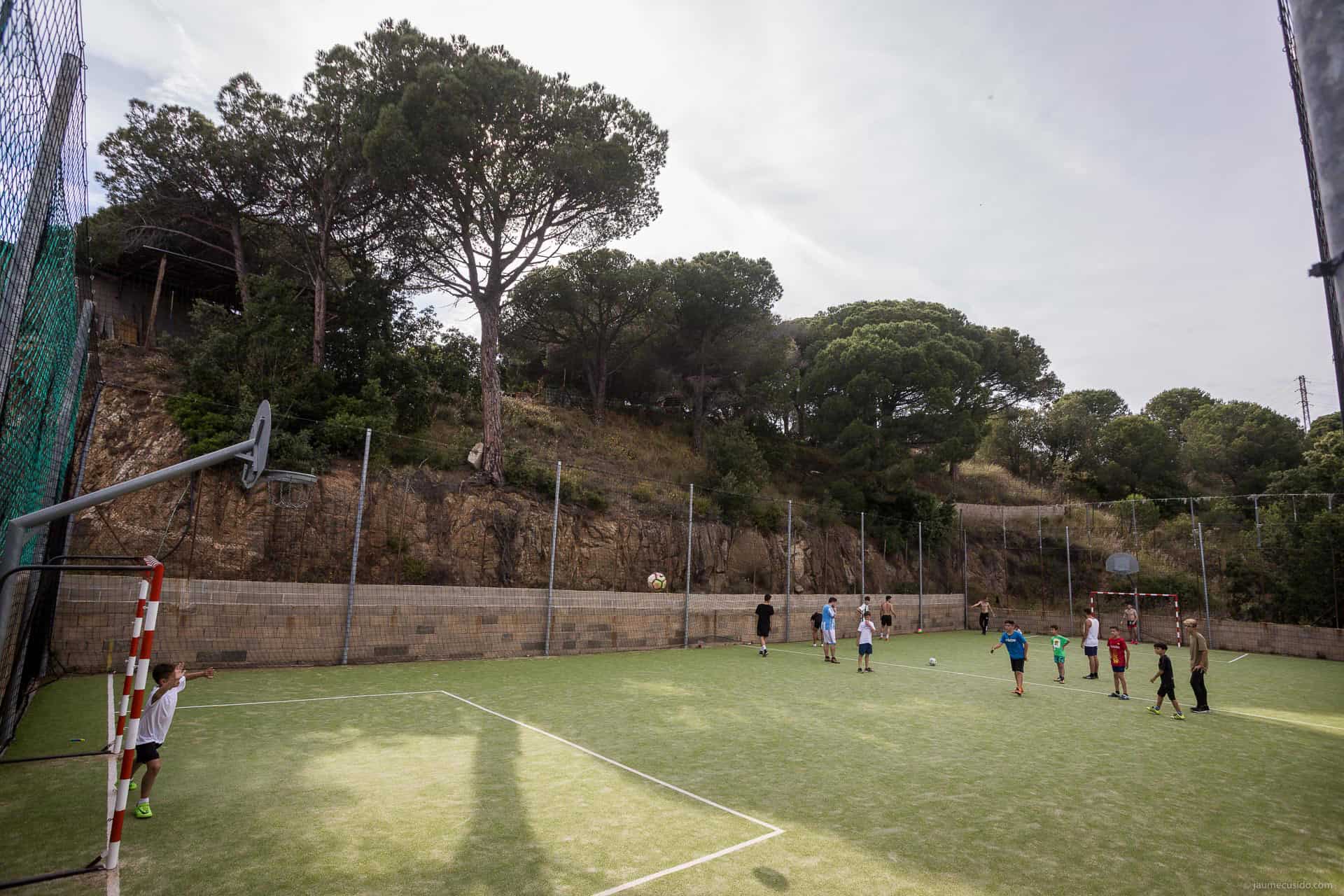 City stade de la résidence de vacances Roca Grossa à Calella, au sud de la Costa Brava, en Espagne City stade de la résidence de vacances Roca Grossa à Calella, au sud de la Costa Brava, en Espagne
