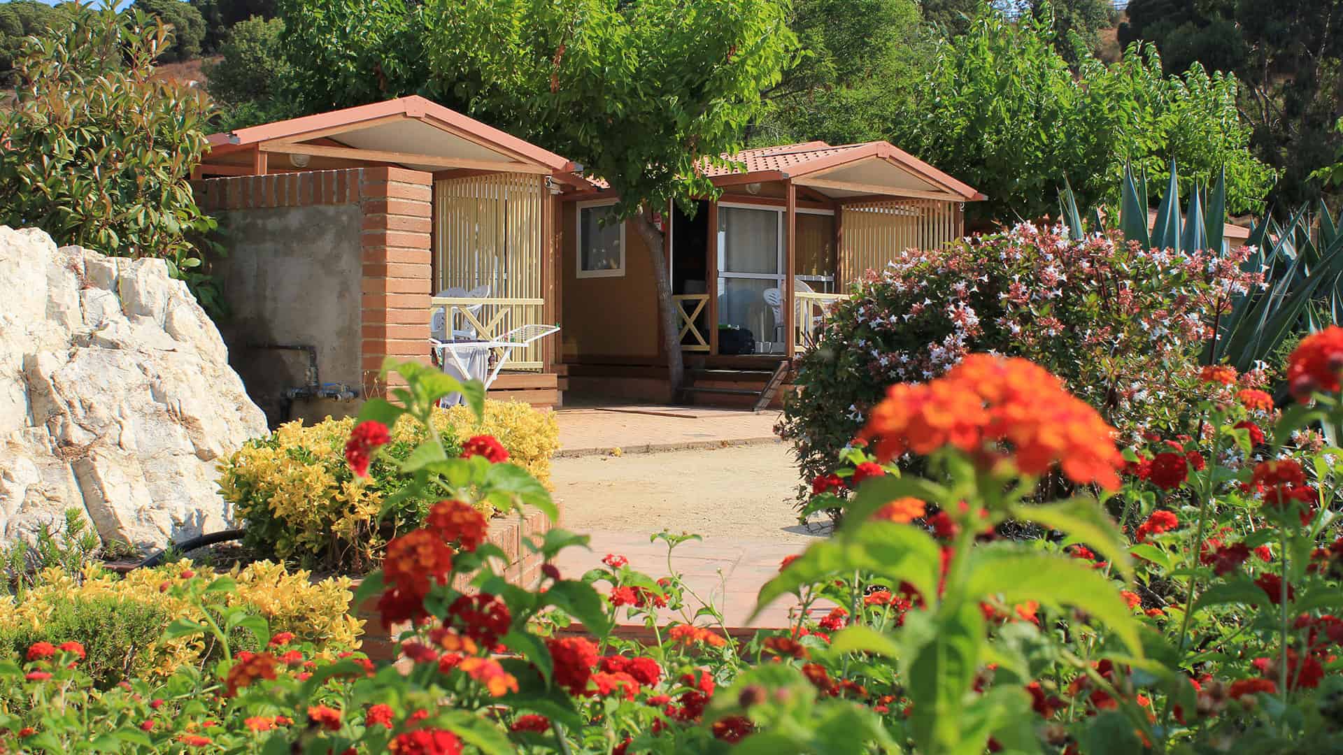 Exemple de bungalow 5 personnes de la résidence de vacances Roca Grossa à Calella, au sud de la Costa Brava, en Espagne Exemple de bungalow 5 personnes de la résidence de vacances Roca Grossa à Calella, au sud de la Costa Brava, en Espagne