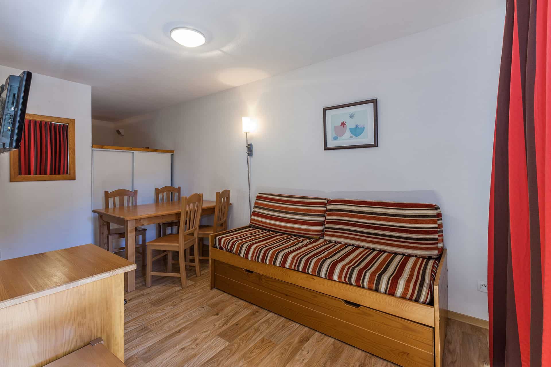 Exemple de salon de la résidence de vacances Les Cimes du Val d'Allos dans les Alpes du Sud Exemple de salon de la résidence de vacances Les Cimes du Val d'Allos dans les Alpes du Sud