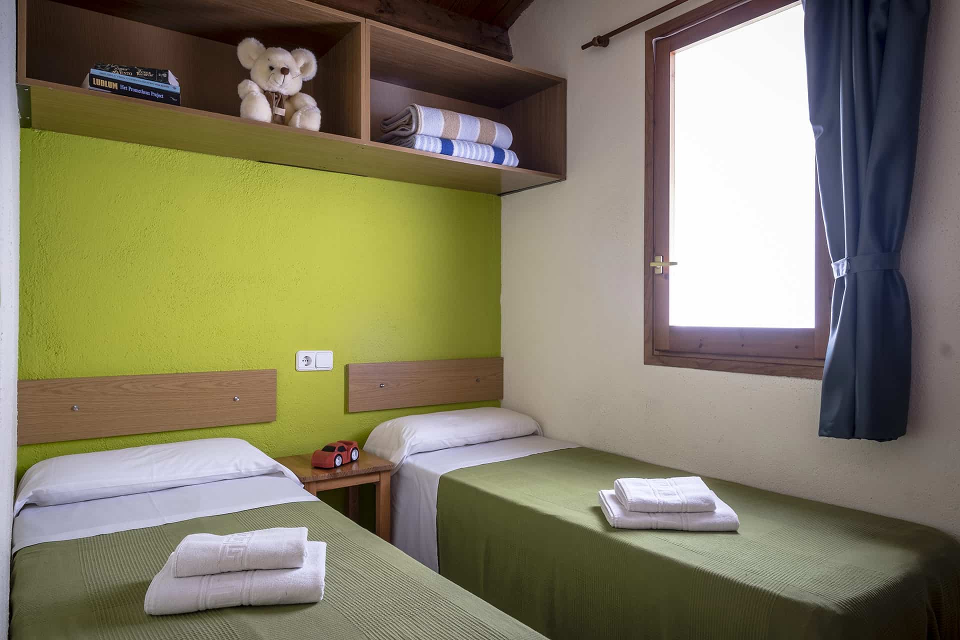 Exemple de chambre de mobile-home 4/6 personnes de la résidence de vacances Vendrell Platja à Comarruga, sur la Costa Dorada, en Espagne Exemple de chambre de mobile-home 4/6 personnes de la résidence de vacances Vendrell Platja à Comarruga, sur la Costa Dorada, en Espagne
