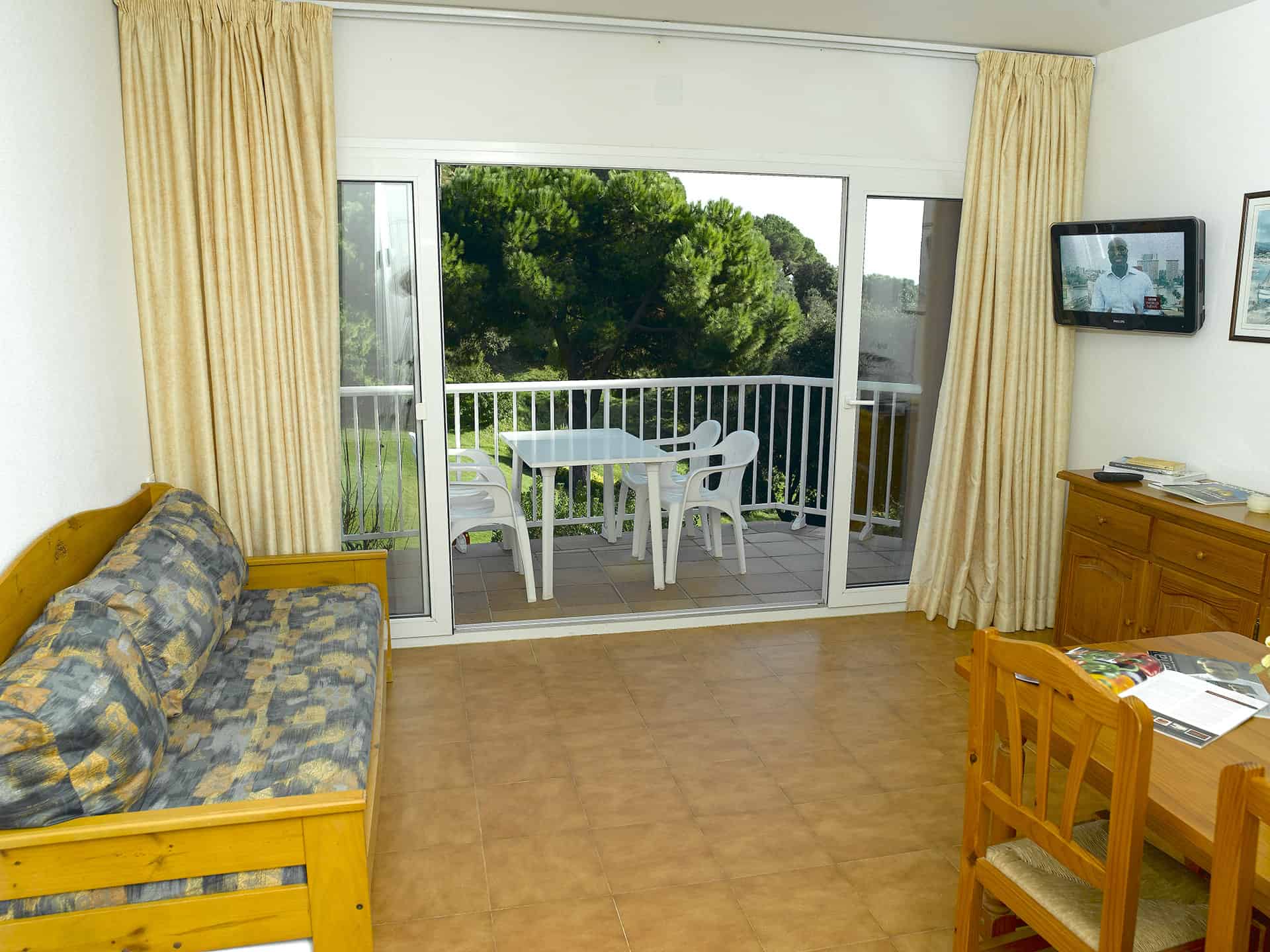 Exemple d'intérieur de la résidence de vacances Albamar Apartamentos à Albamar, sur la Costa Brava, en Espagne Exemple d'intérieur de la résidence de vacances Albamar Apartamentos à Albamar, sur la Costa Brava, en Espagne