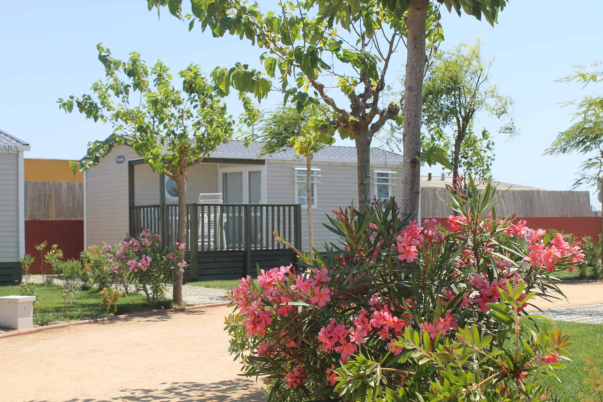 Exemple de mobile-home de la résidence de vacances Resort Els Pins à Malgrat de Mar, sur la Costa Barcelona, en Espagne Exemple de mobile-home de la résidence de vacances Resort Els Pins à Malgrat de Mar, sur la Costa Barcelona, en Espagne
