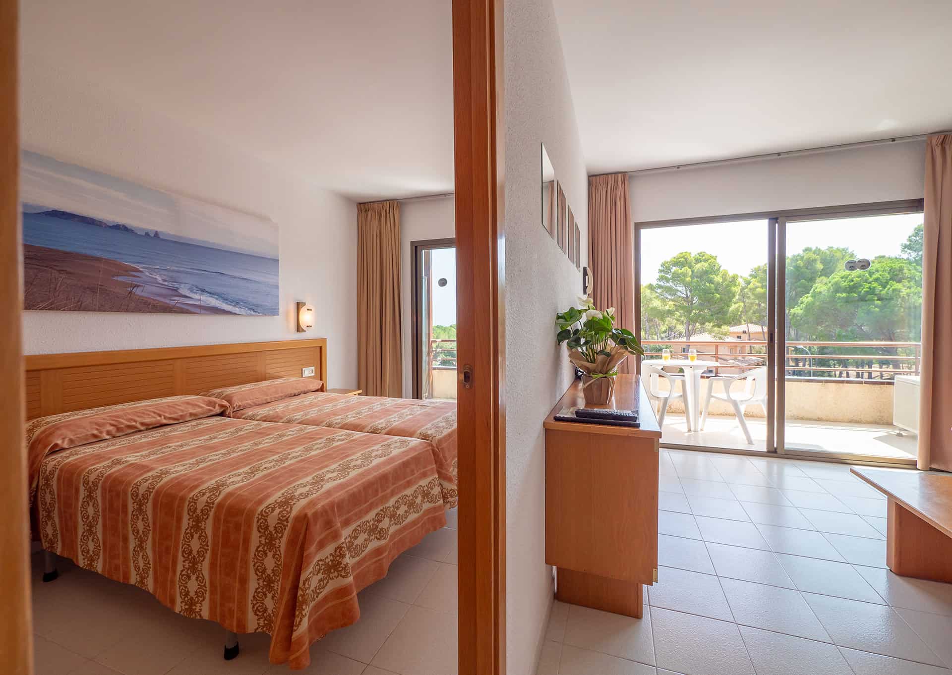 Exemple d'intérieur de la résidence de vacances Golf Beach Aparthotel à Playa de Pals sur la Costa Brava, en Espagne Exemple d'intérieur de la résidence de vacances Golf Beach Aparthotel à Playa de Pals sur la Costa Brava, en Espagne