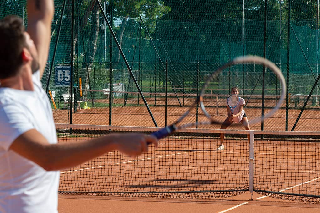 Terrain de tennis de la résidence vacances Albarella en Italie Terrain de tennis de la résidence vacances Albarella en Italie
