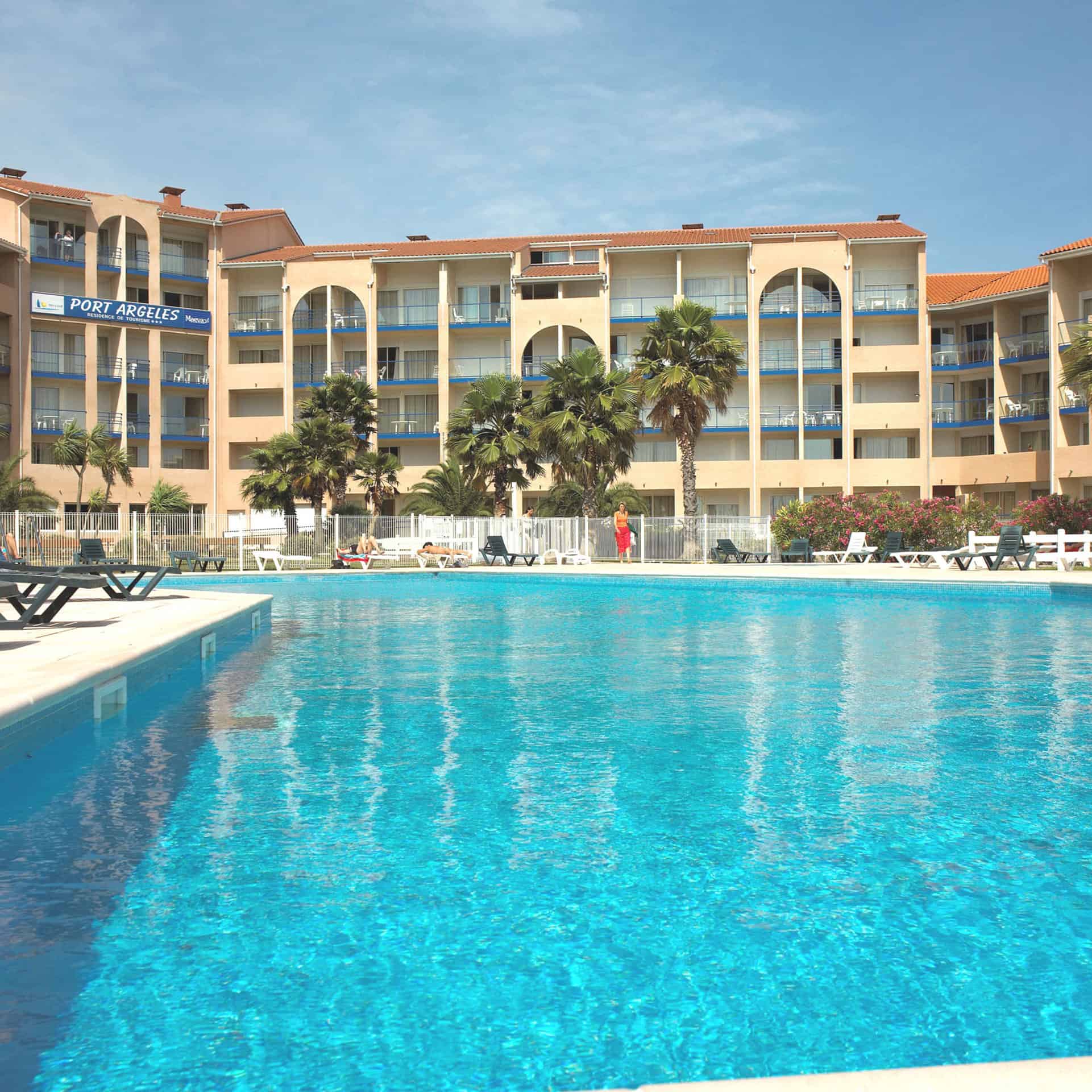 Résidence de Port Argelès avec piscine extérieure à Argelès Résidence de Port Argelès avec piscine extérieure à Argelès